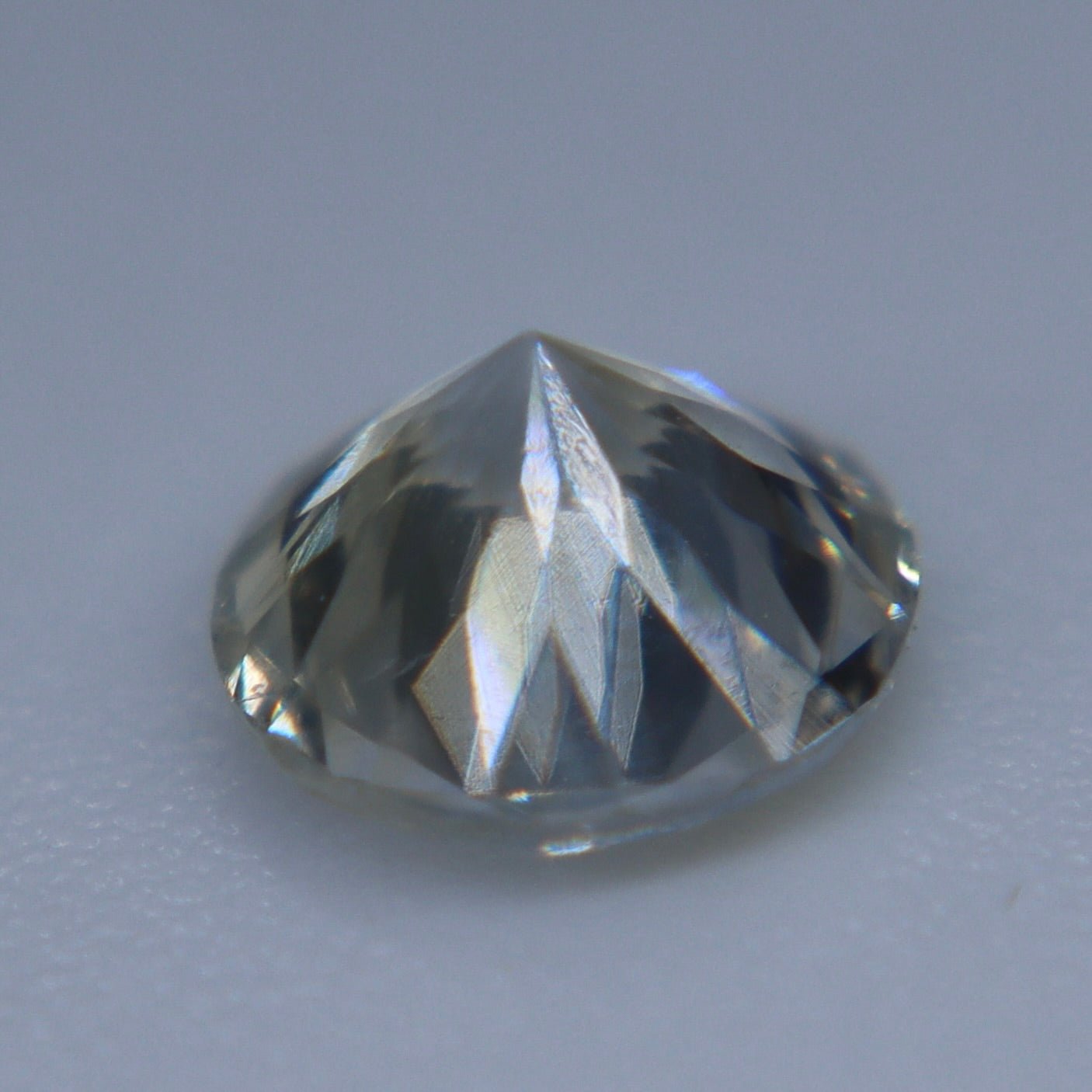 Natural White Sapphire | Round Cut | 0.60 Carat | 5.22 × 5.22 × 3.12 mm | Gemstone | Ceylon - Sapphirepal