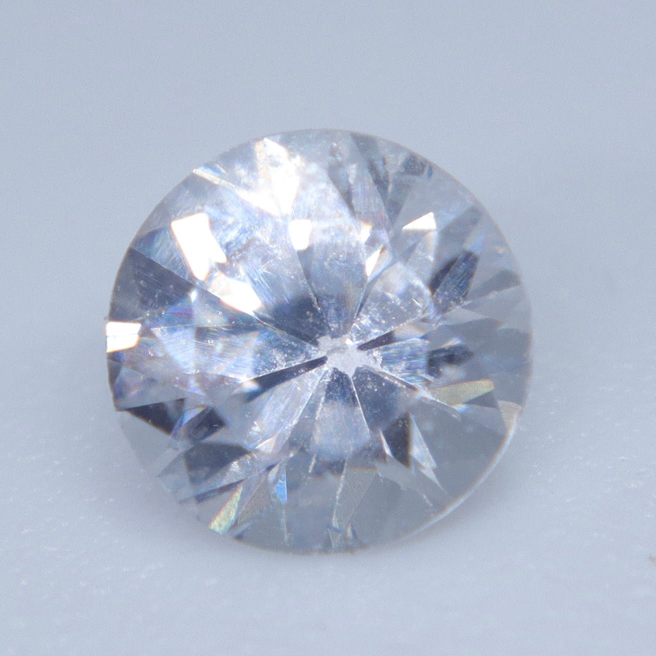 Natural White Sapphires Set – Round Cut, 2.90 Carat - Sapphirepal