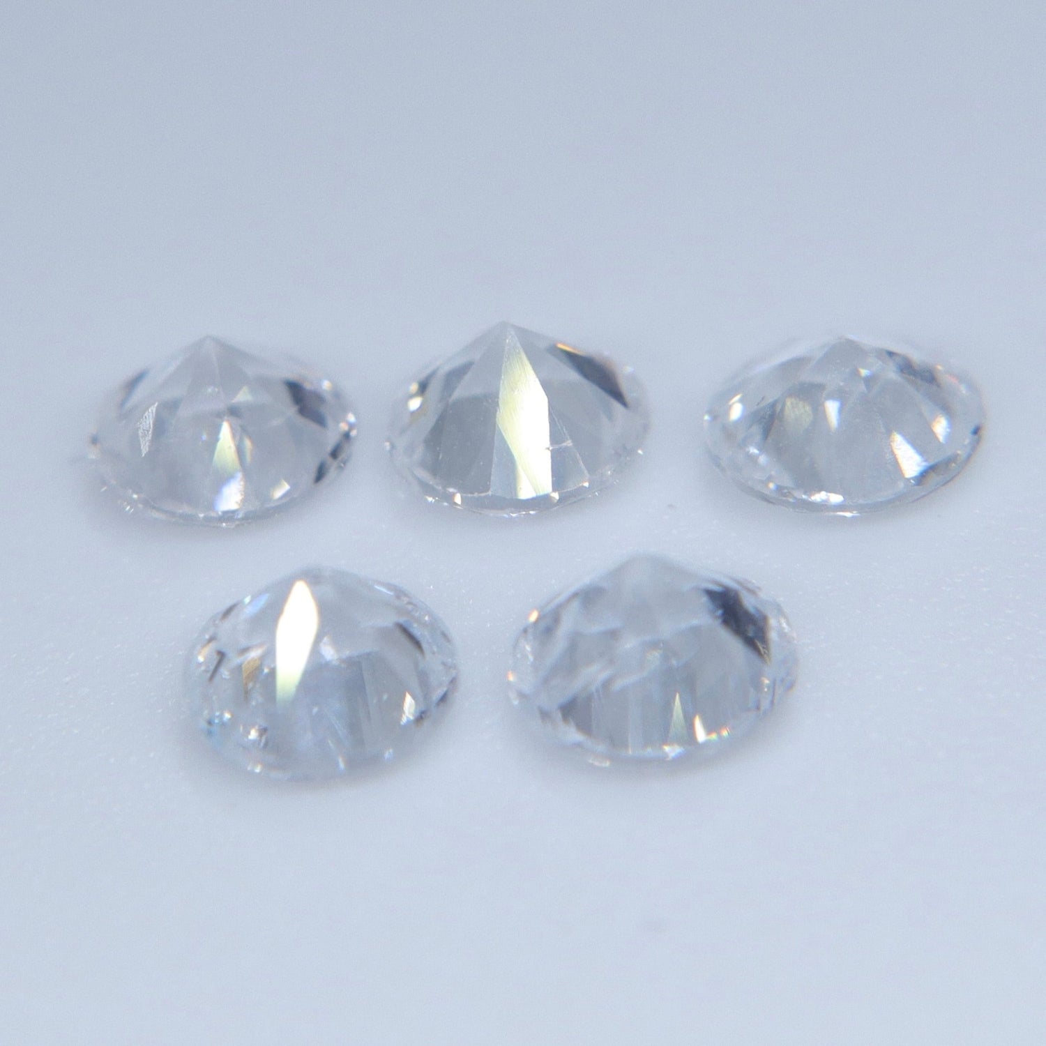Natural White Sapphires Set – Round Cut, 2.90 Carat - Sapphirepal