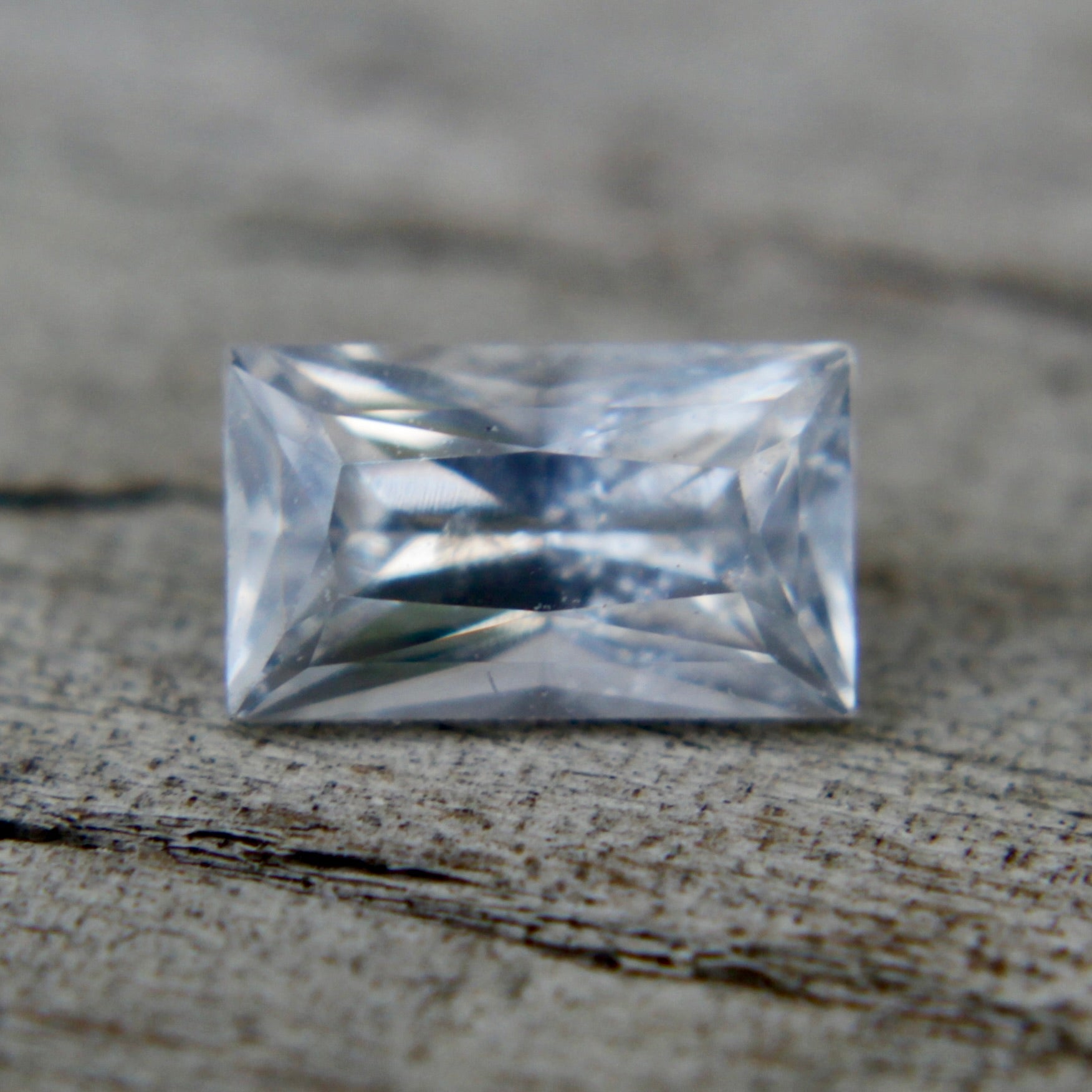 Natural White Sapphire - Sapphirepal
