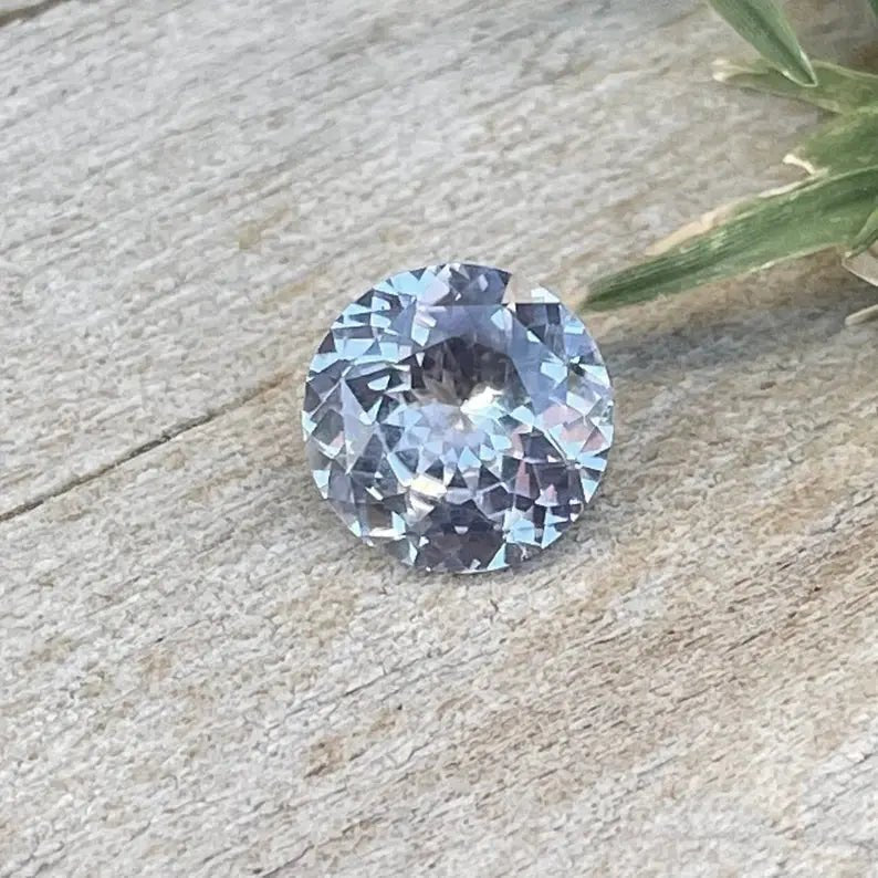 Natural White Sapphire - Sapphirepal