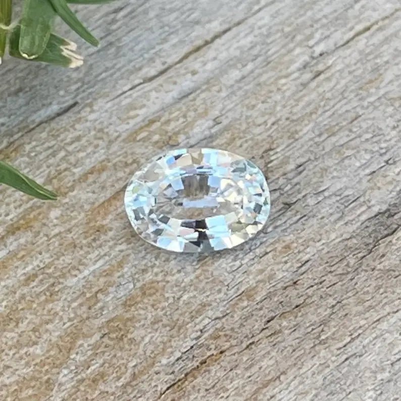 Natural White Sapphire - Sapphirepal
