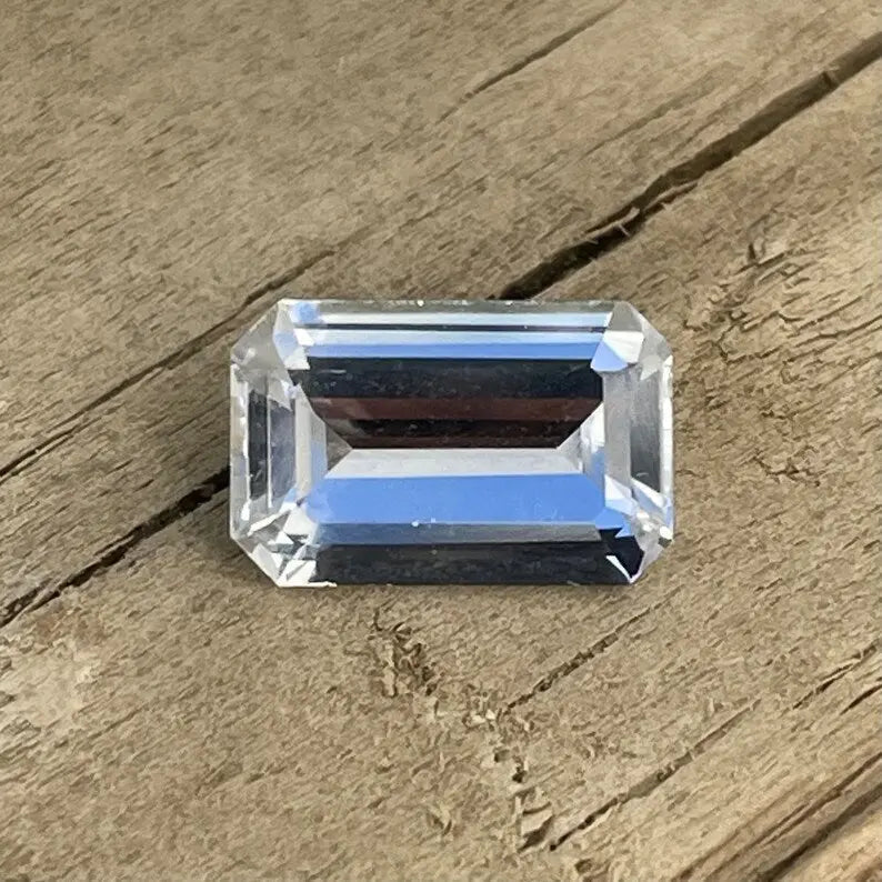 Natural White Sapphire - Sapphirepal