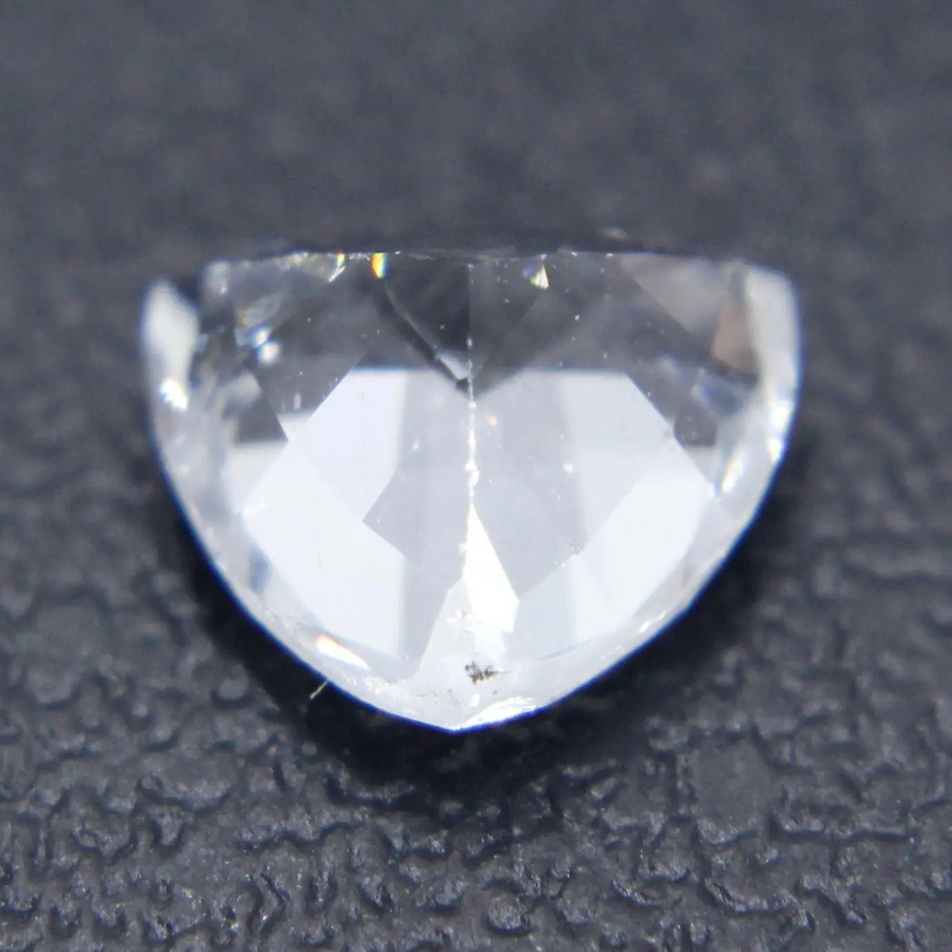 Natural White Sapphire - Sapphirepal