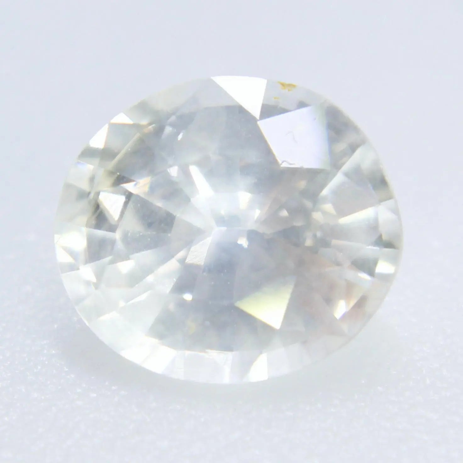 Natural White Sapphire - Sapphirepal