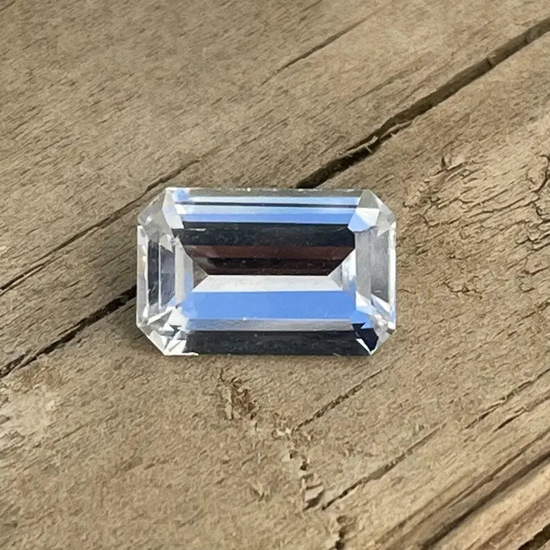 Natural White Sapphire - Sapphirepal