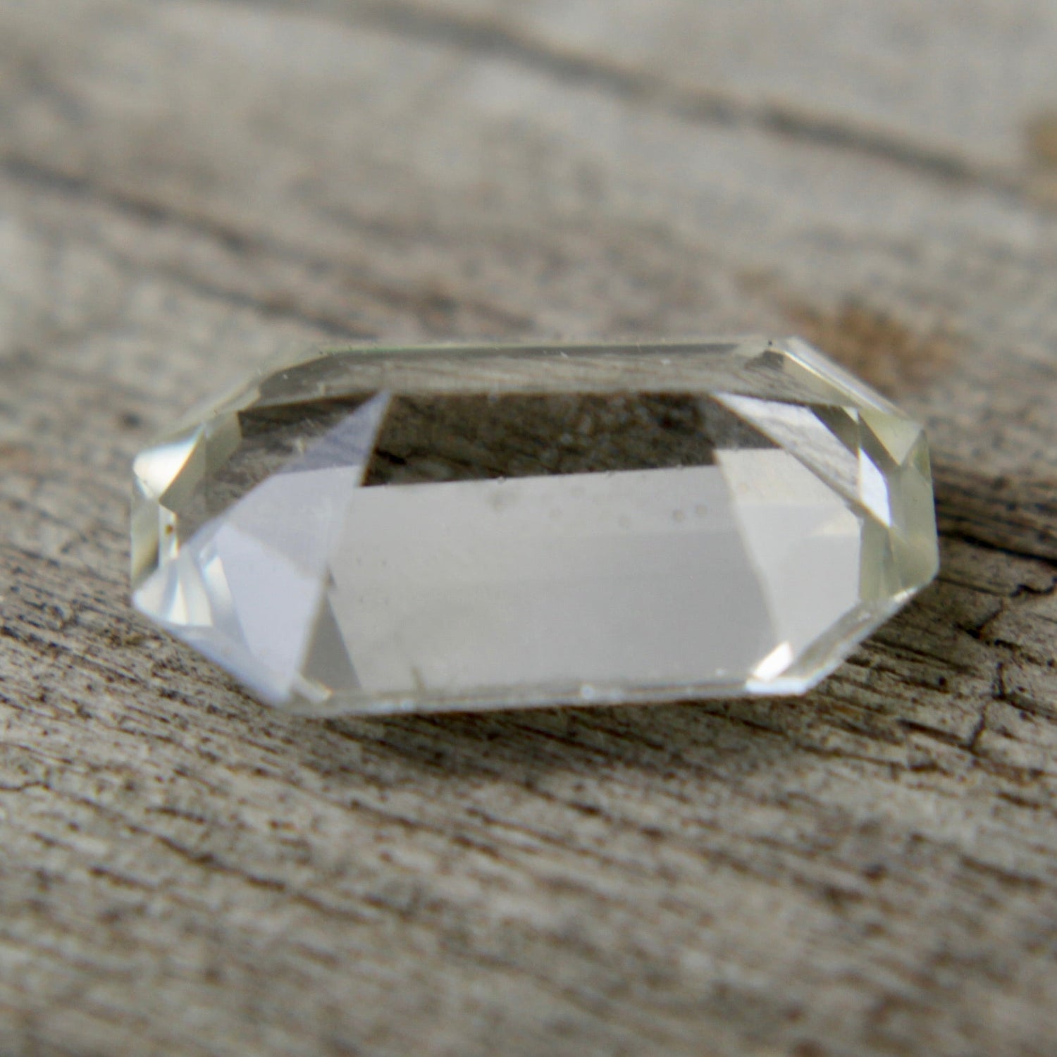 Natural White Sapphire - Sapphirepal