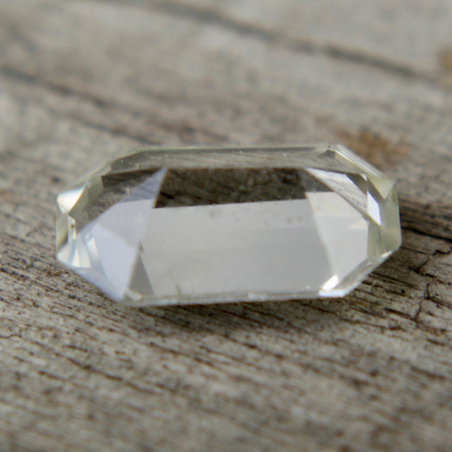 Natural White Sapphire - Sapphirepal