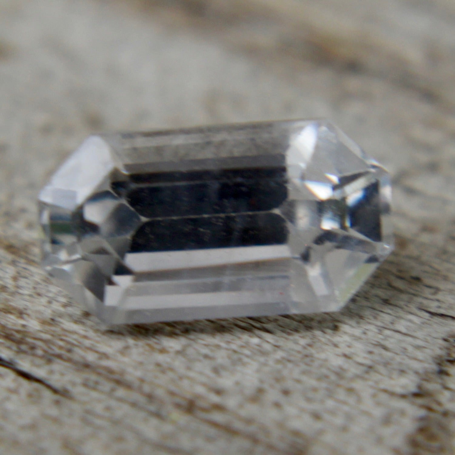 Natural White Sapphire - Sapphirepal