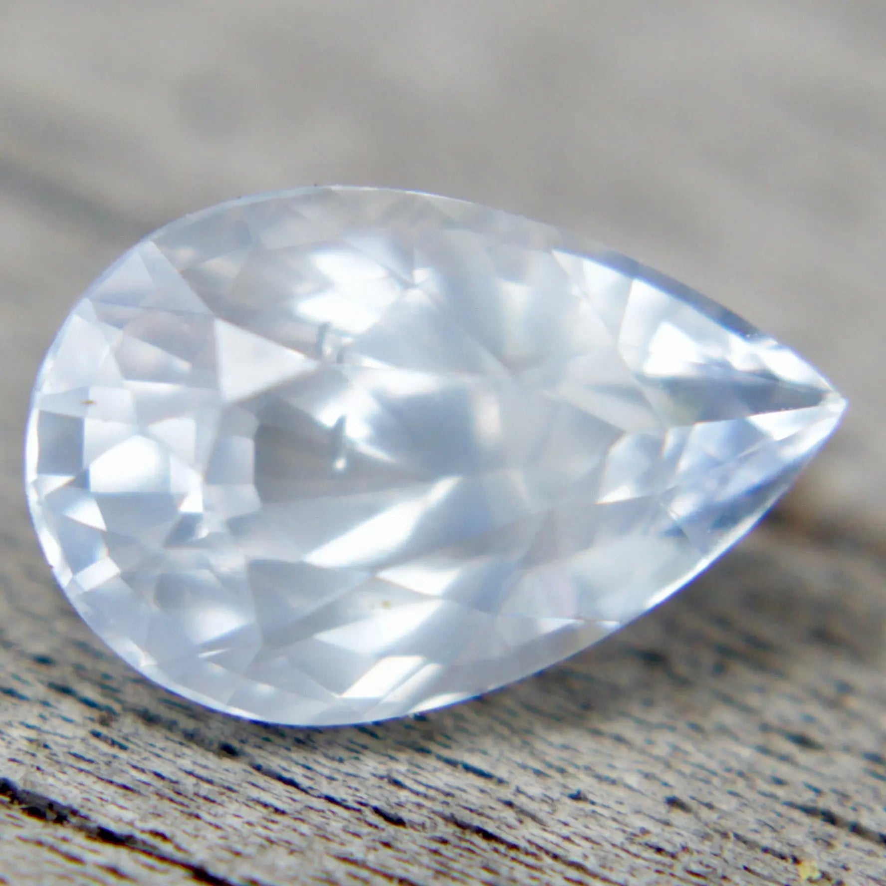 Natural White Sapphire - Sapphirepal
