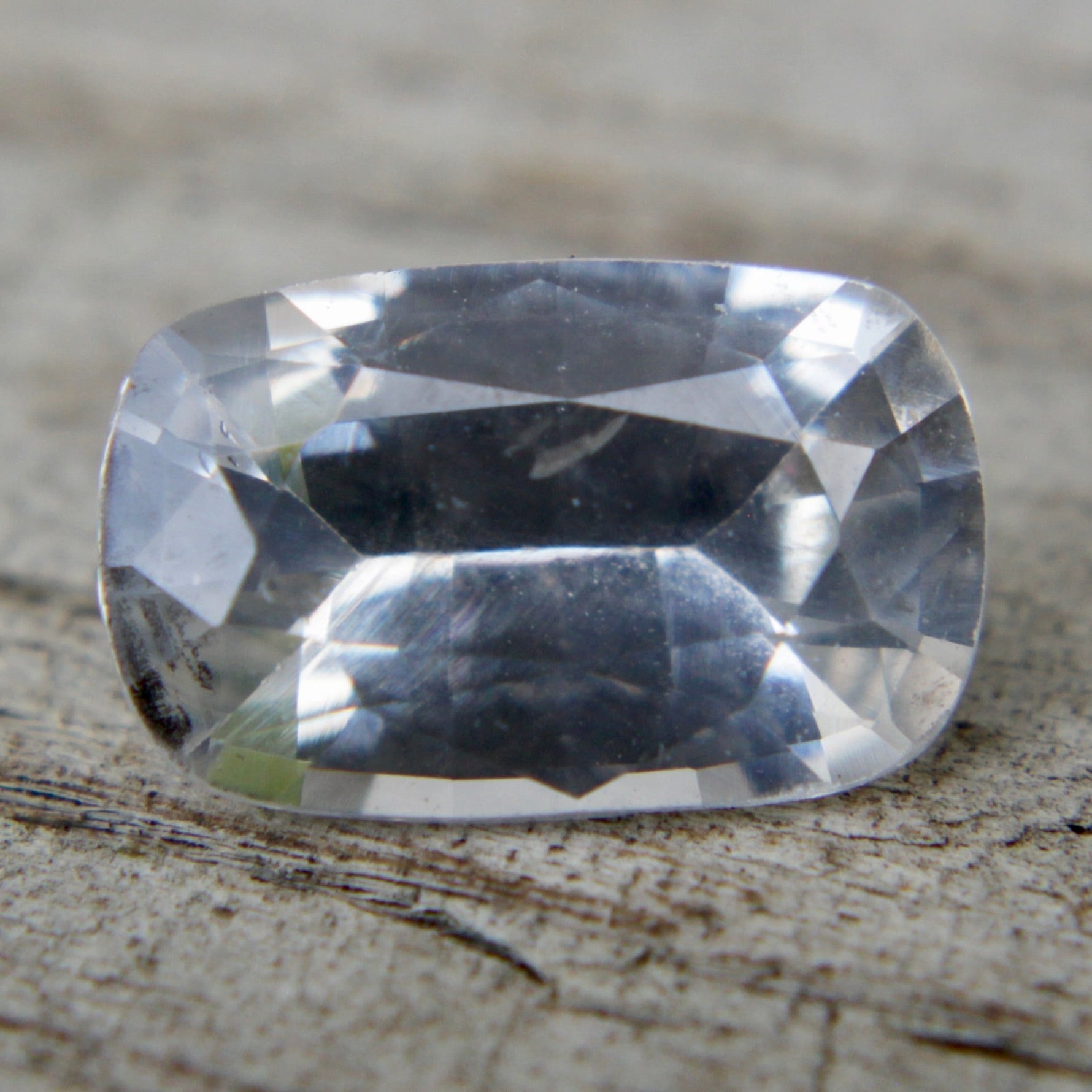 Natural White Sapphire - Sapphirepal