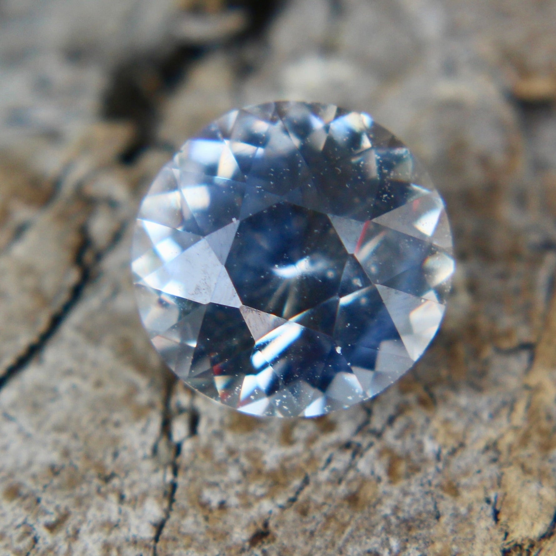 Natural White Sapphire - Sapphirepal