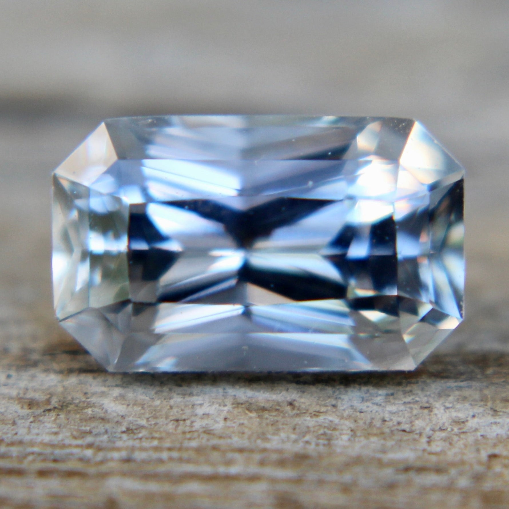 Natural White Sapphire - Sapphirepal