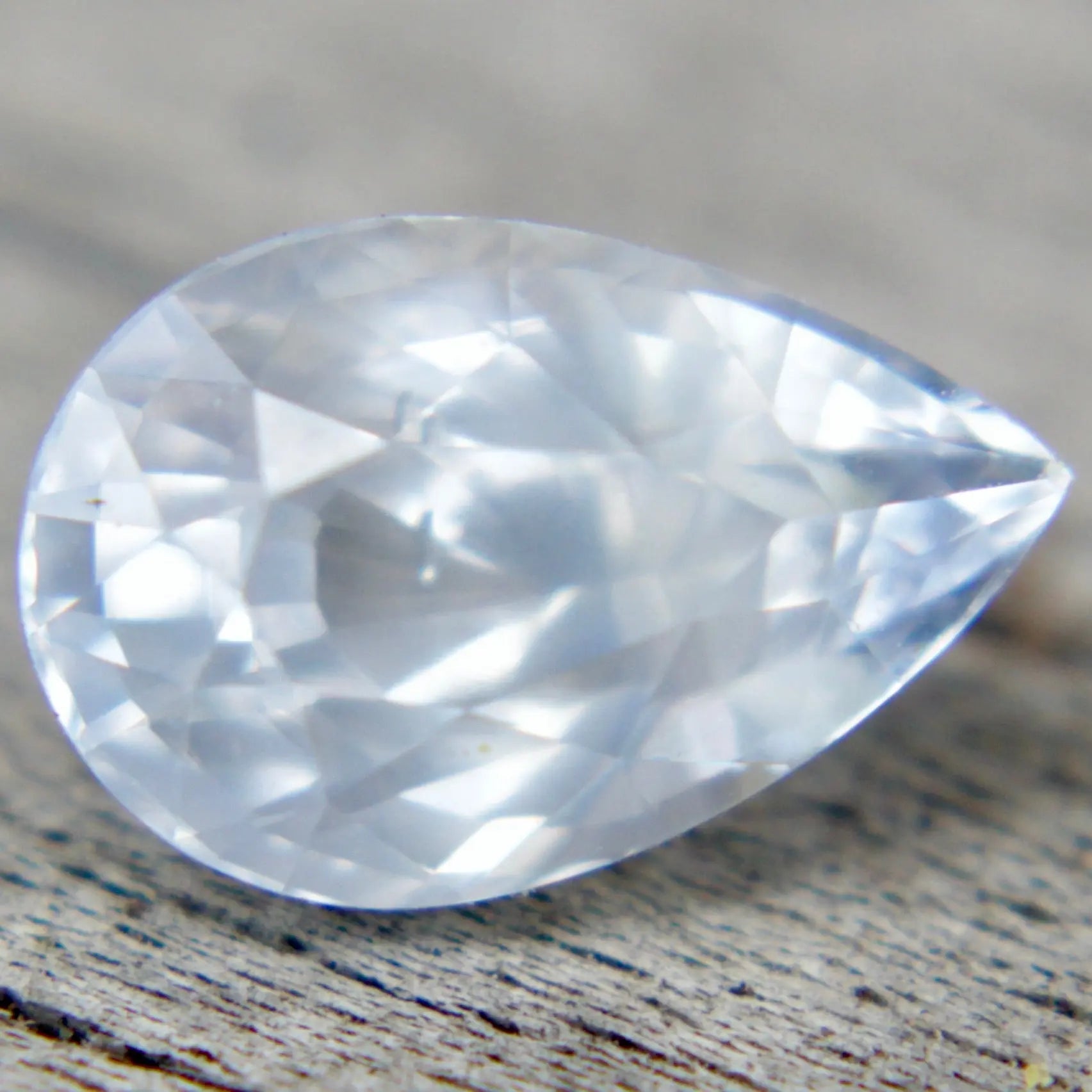 Natural White Sapphire - Sapphirepal
