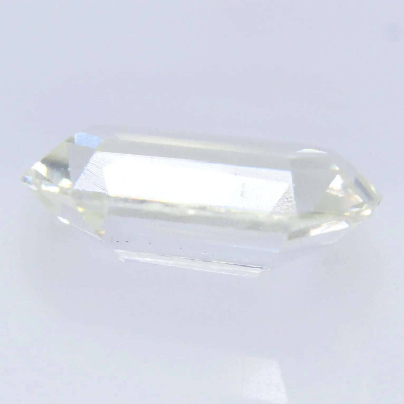 Natural White Sapphire - Sapphirepal