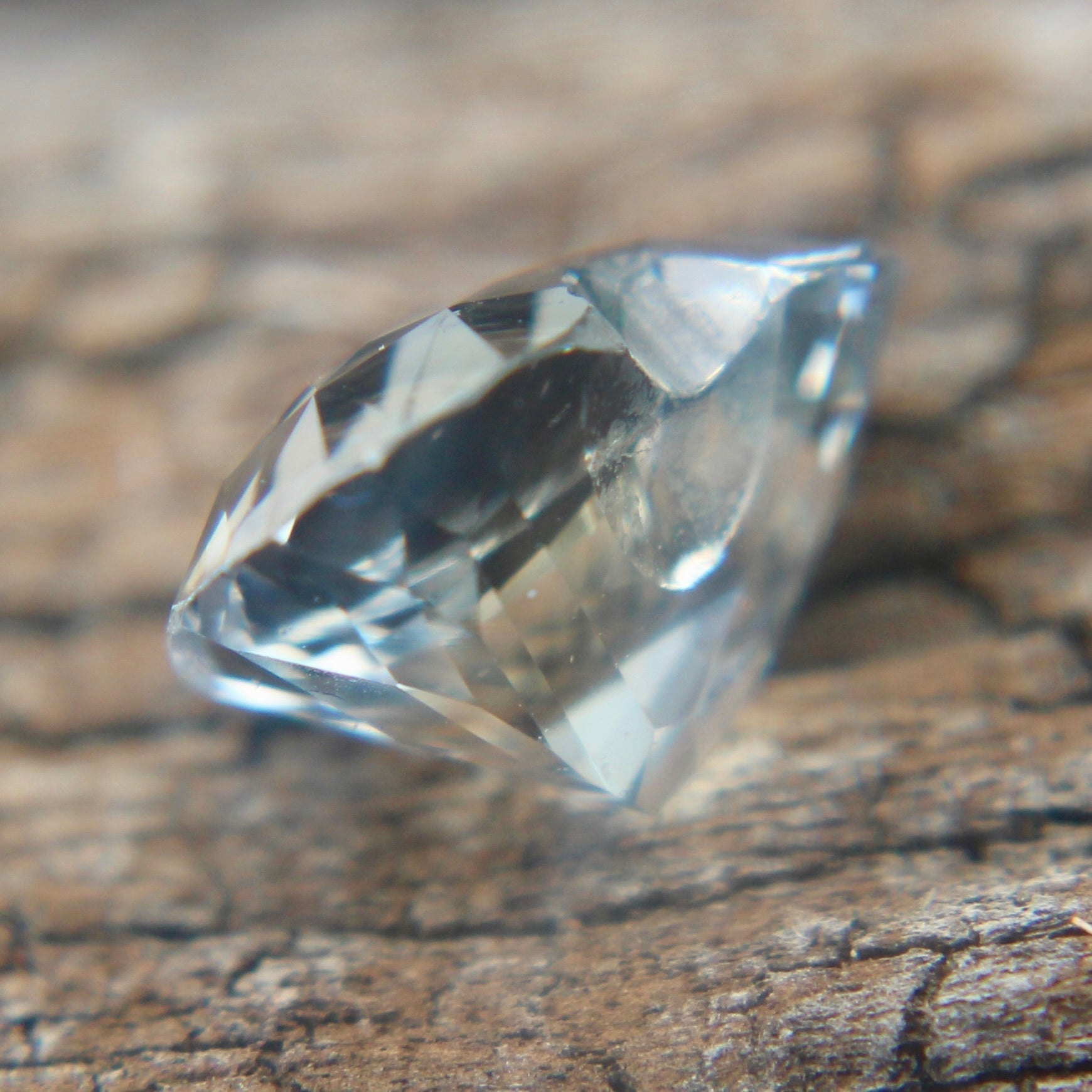 Natural White Sapphire - Sapphirepal