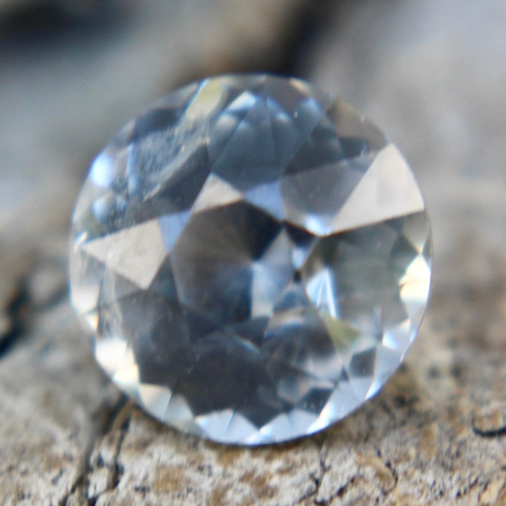 Natural White Sapphire - Sapphirepal