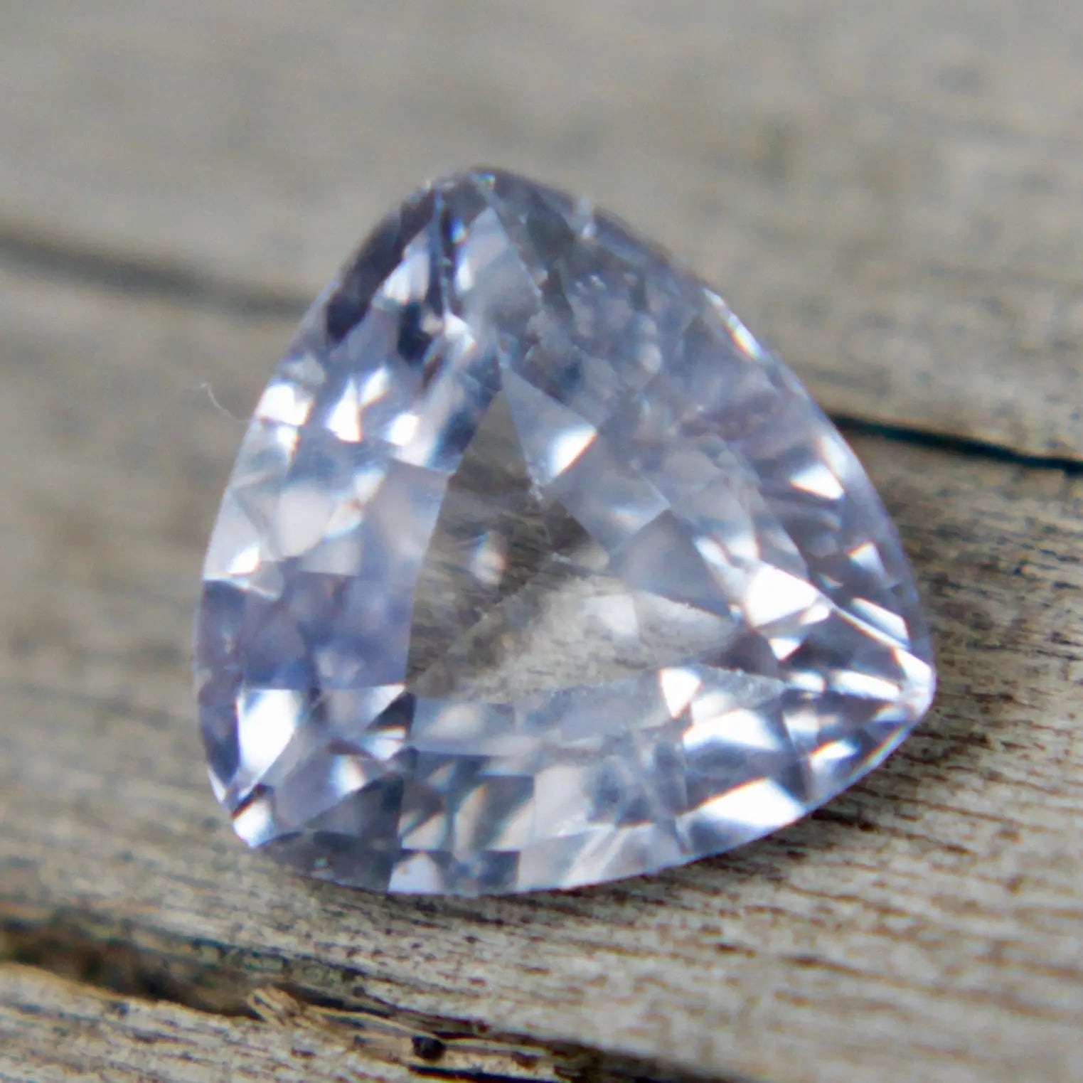 Natural White Sapphire - Sapphirepal