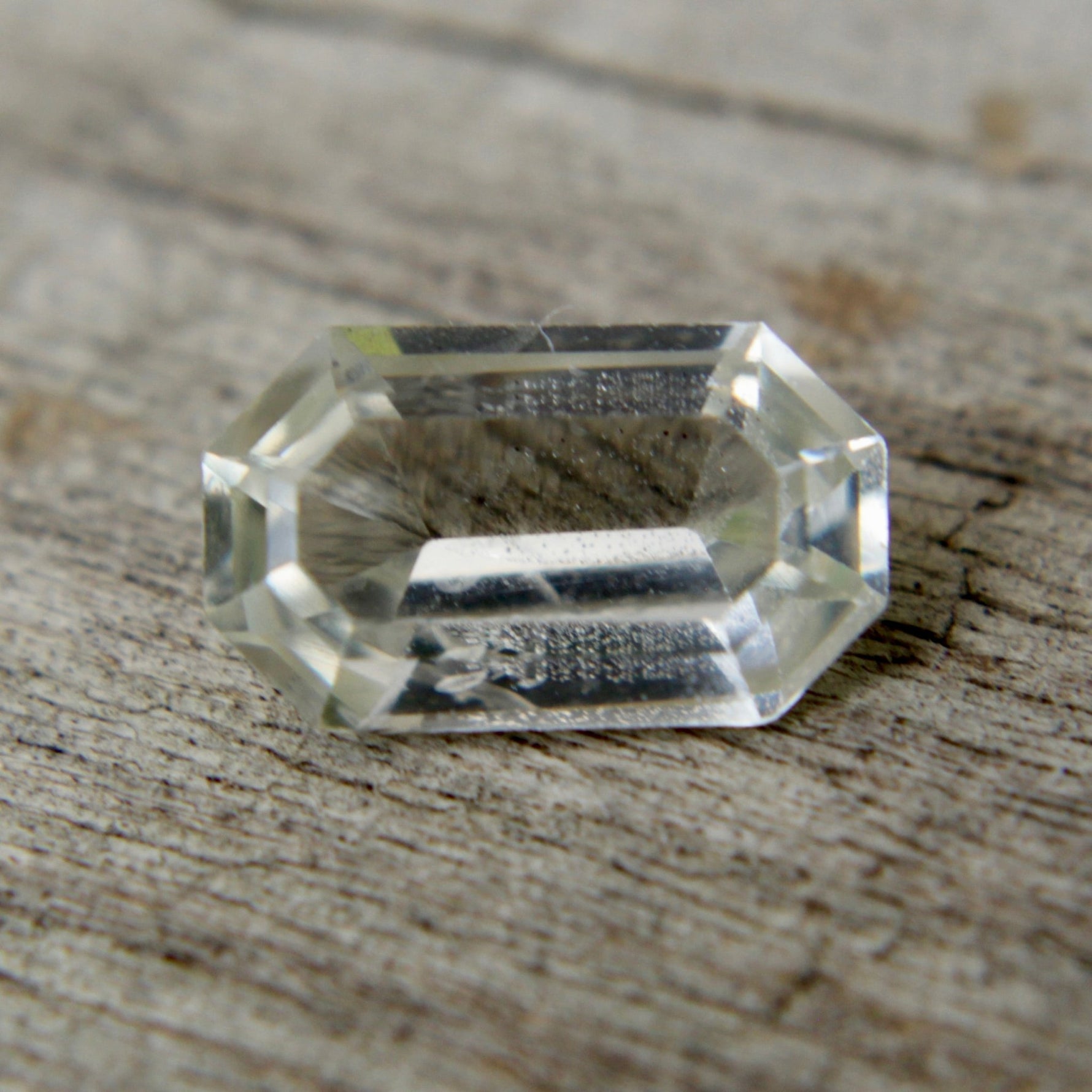 Natural White Sapphire - Sapphirepal