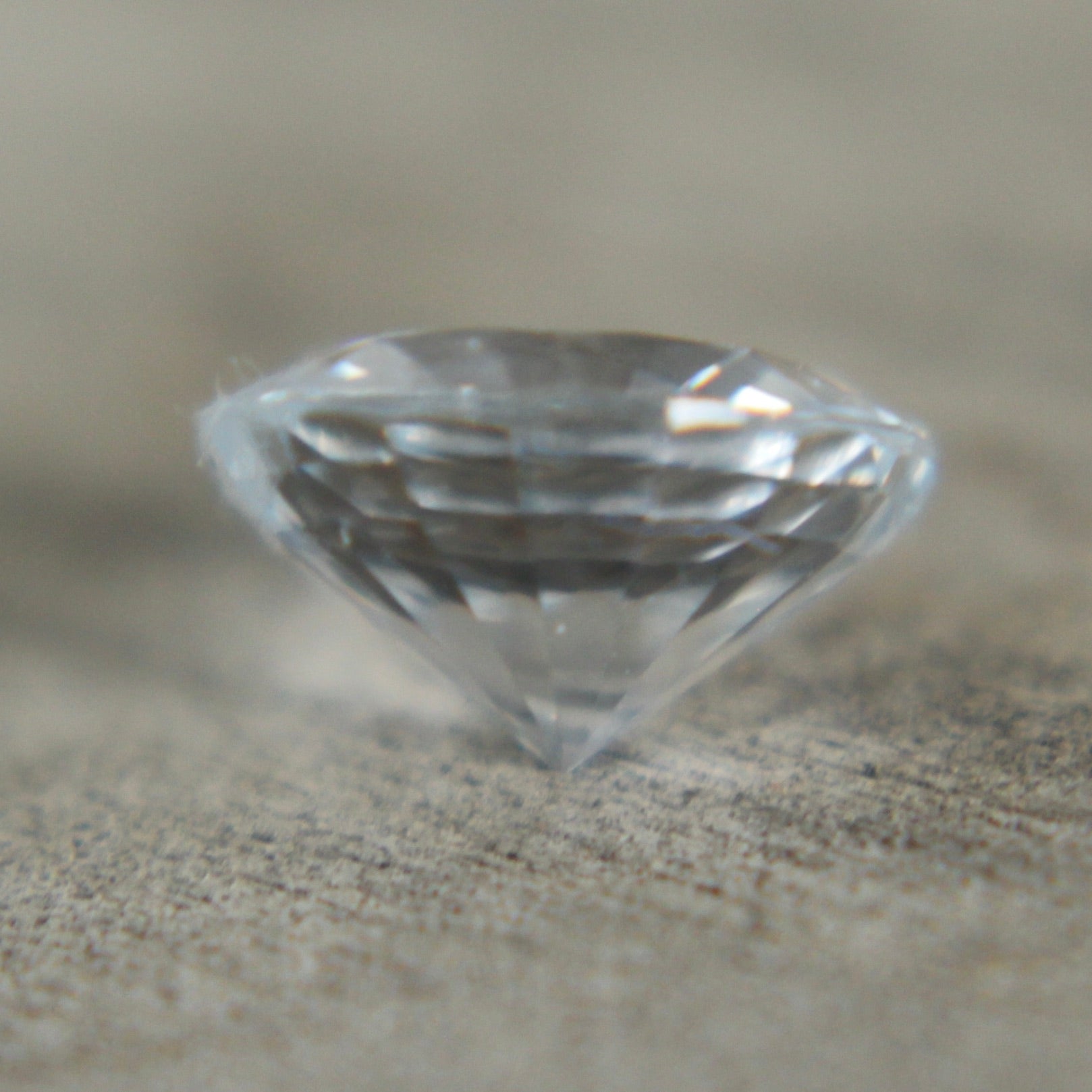 Natural White Sapphire - Sapphirepal