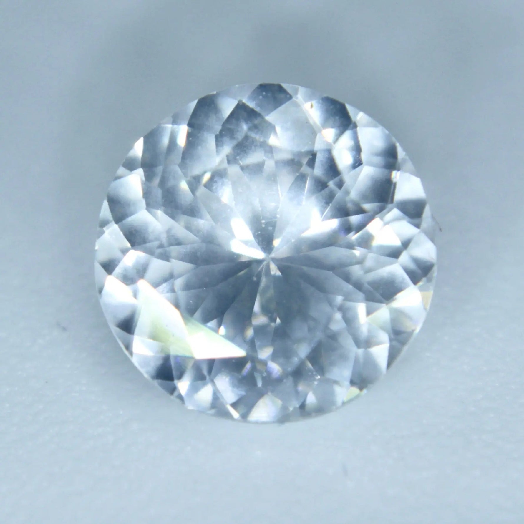 Natural White Sapphire - Sapphirepal