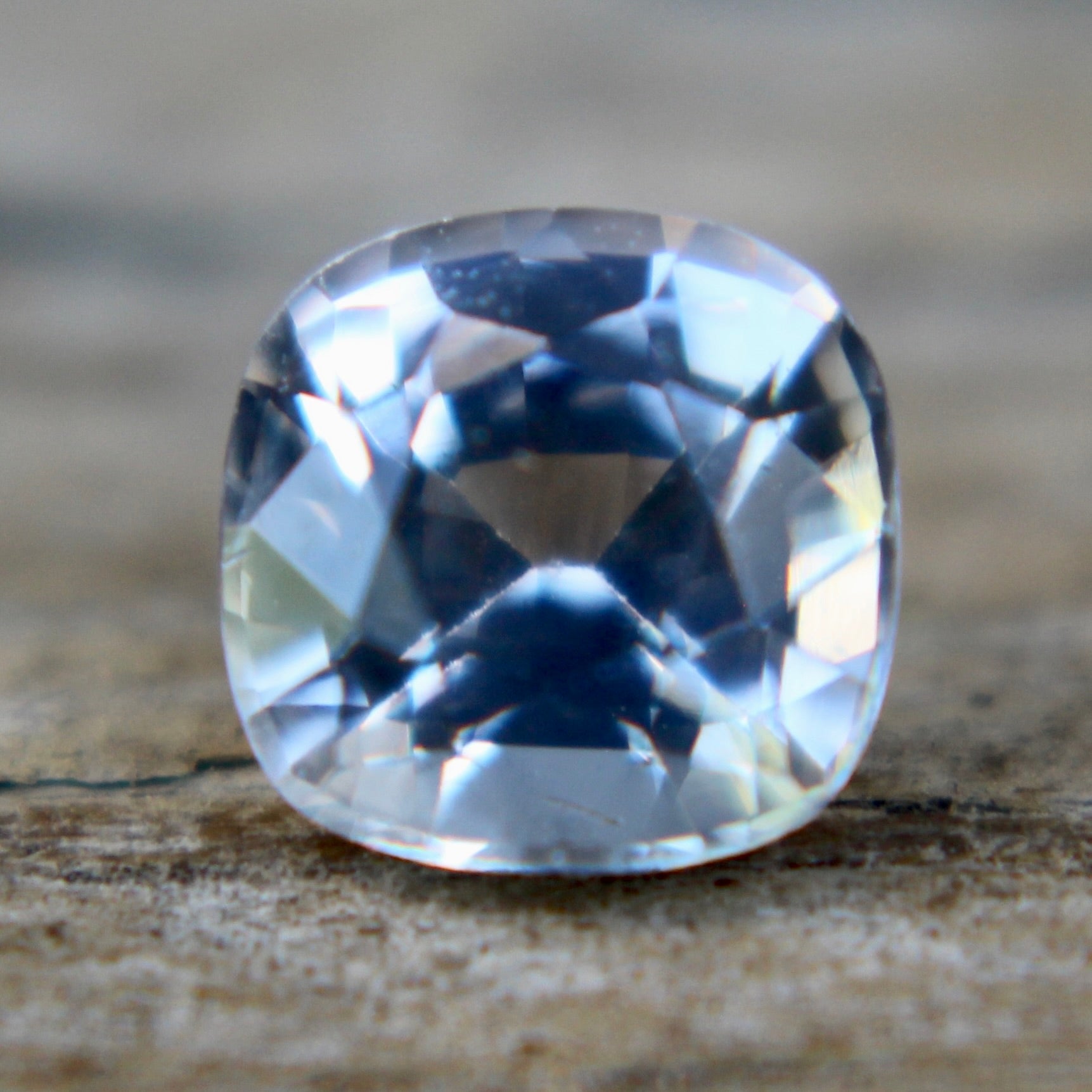 Natural White Sapphire - Sapphirepal