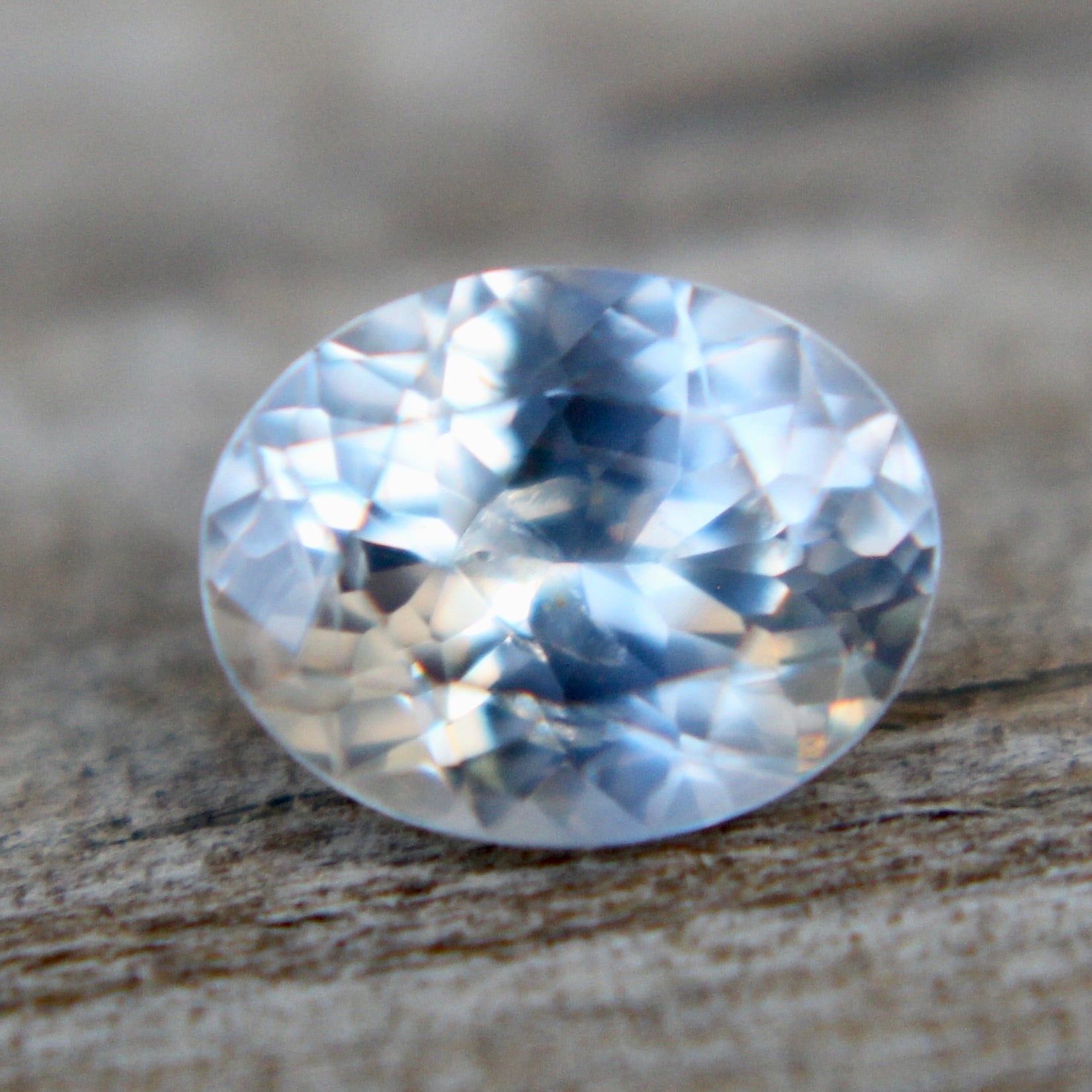 Natural White Sapphire - Sapphirepal