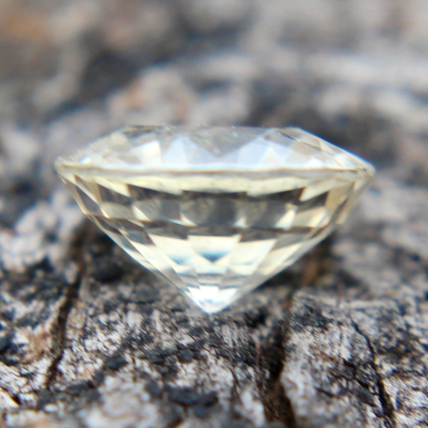 Natural White Sapphire - Sapphirepal