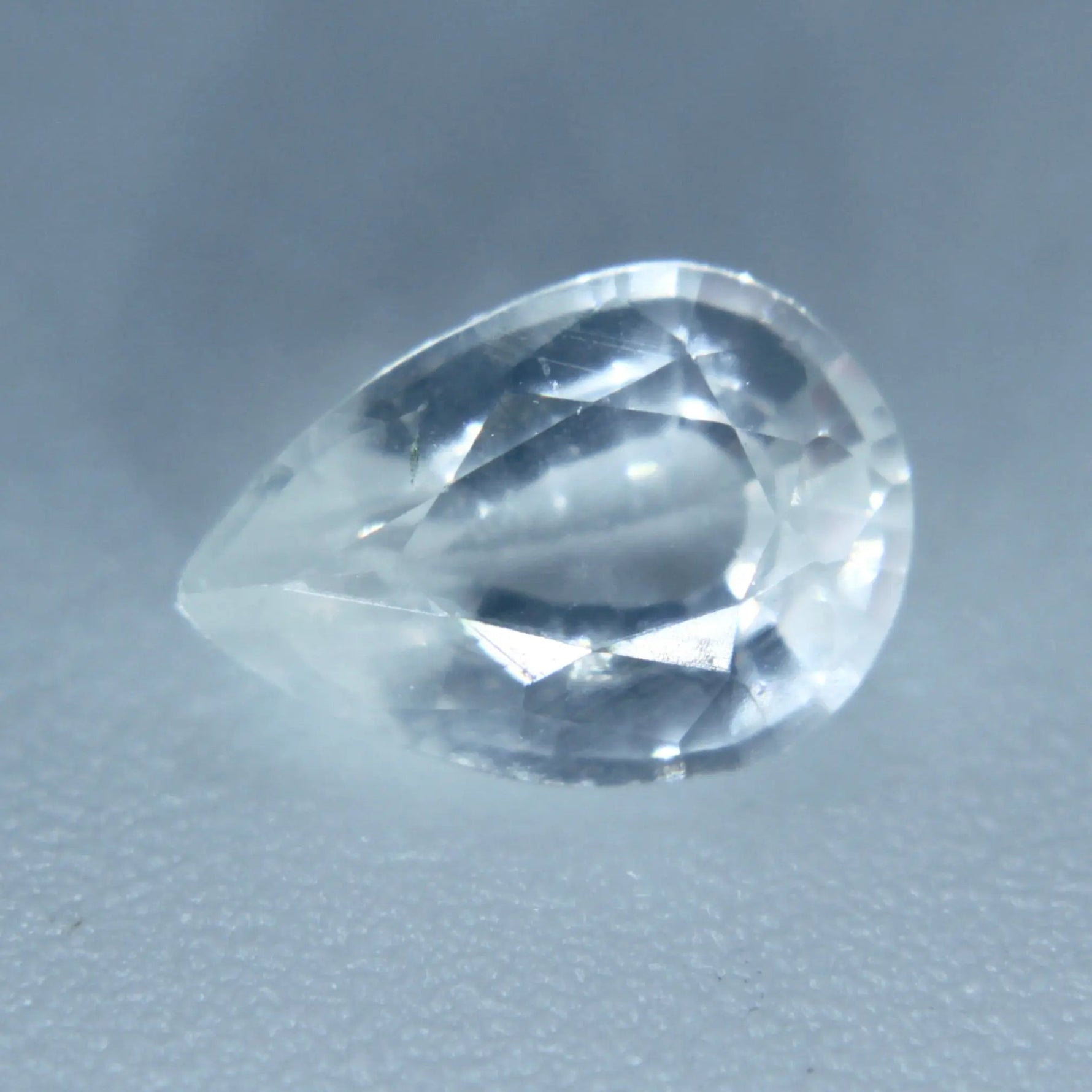 Natural White Sapphire - Sapphirepal
