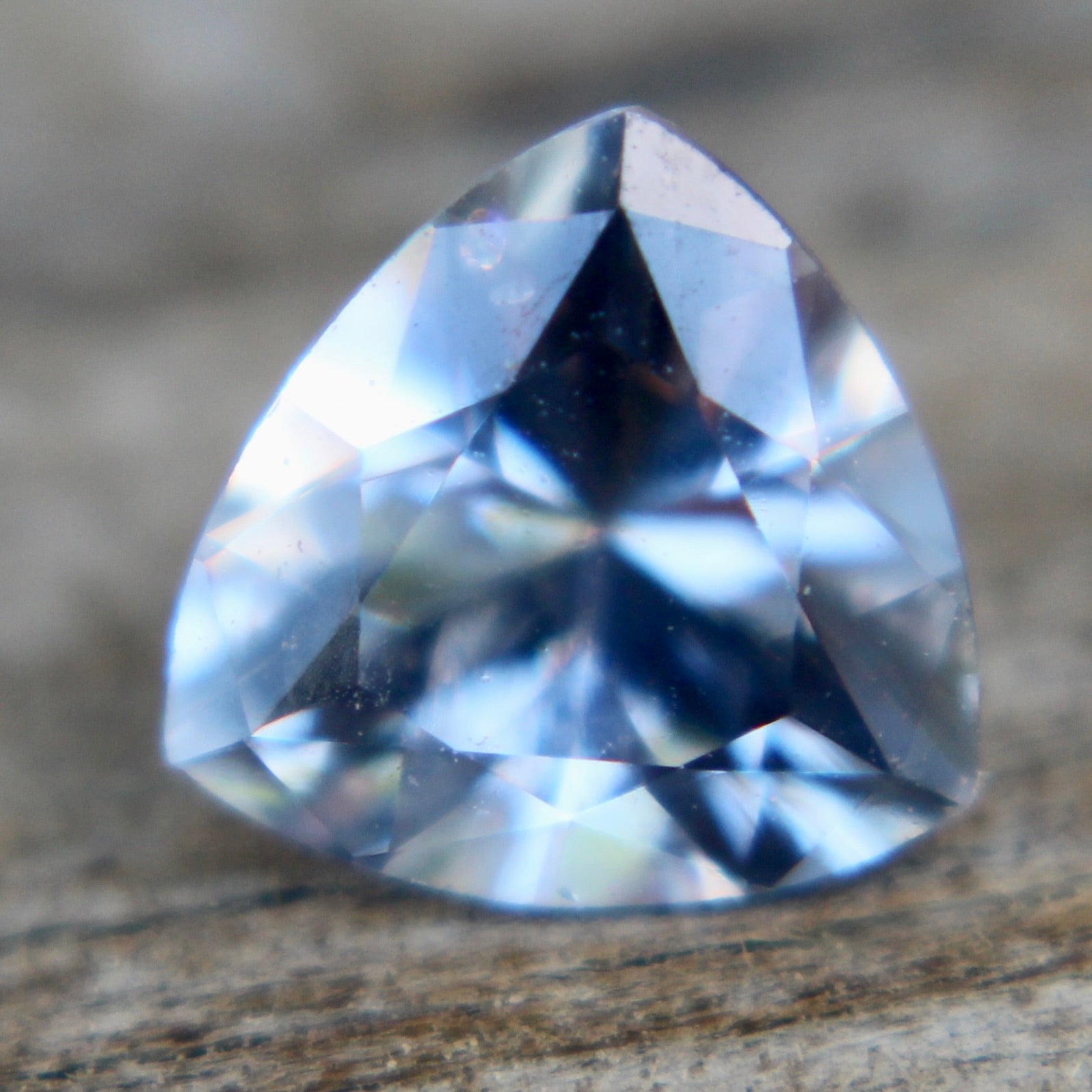 Natural White Sapphire - Sapphirepal
