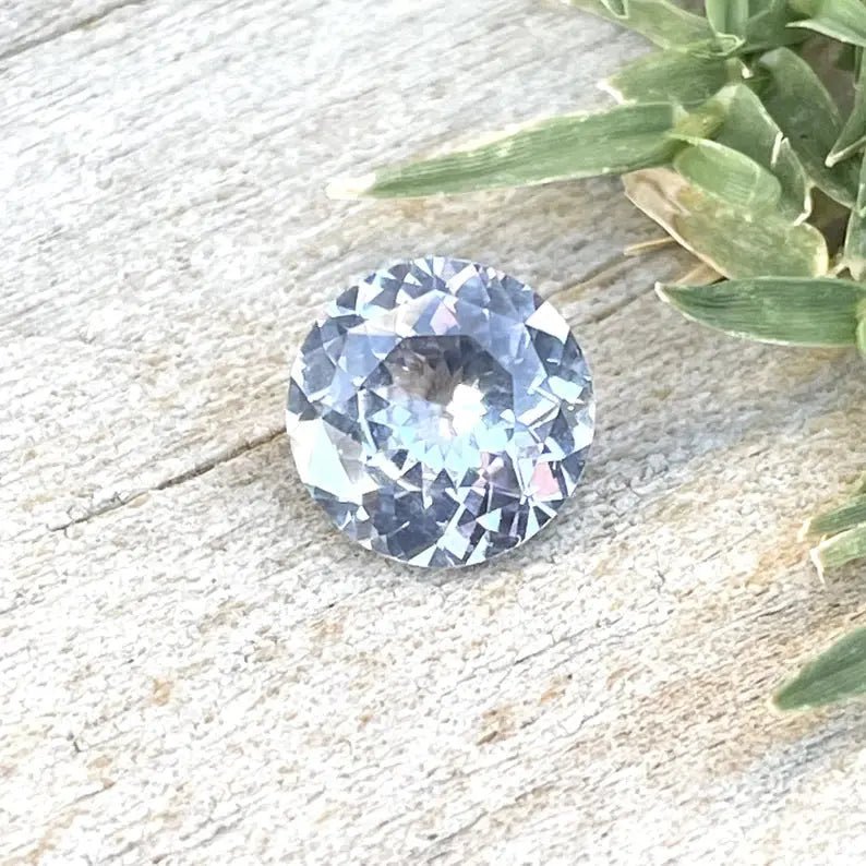 Natural White Sapphire - Sapphirepal