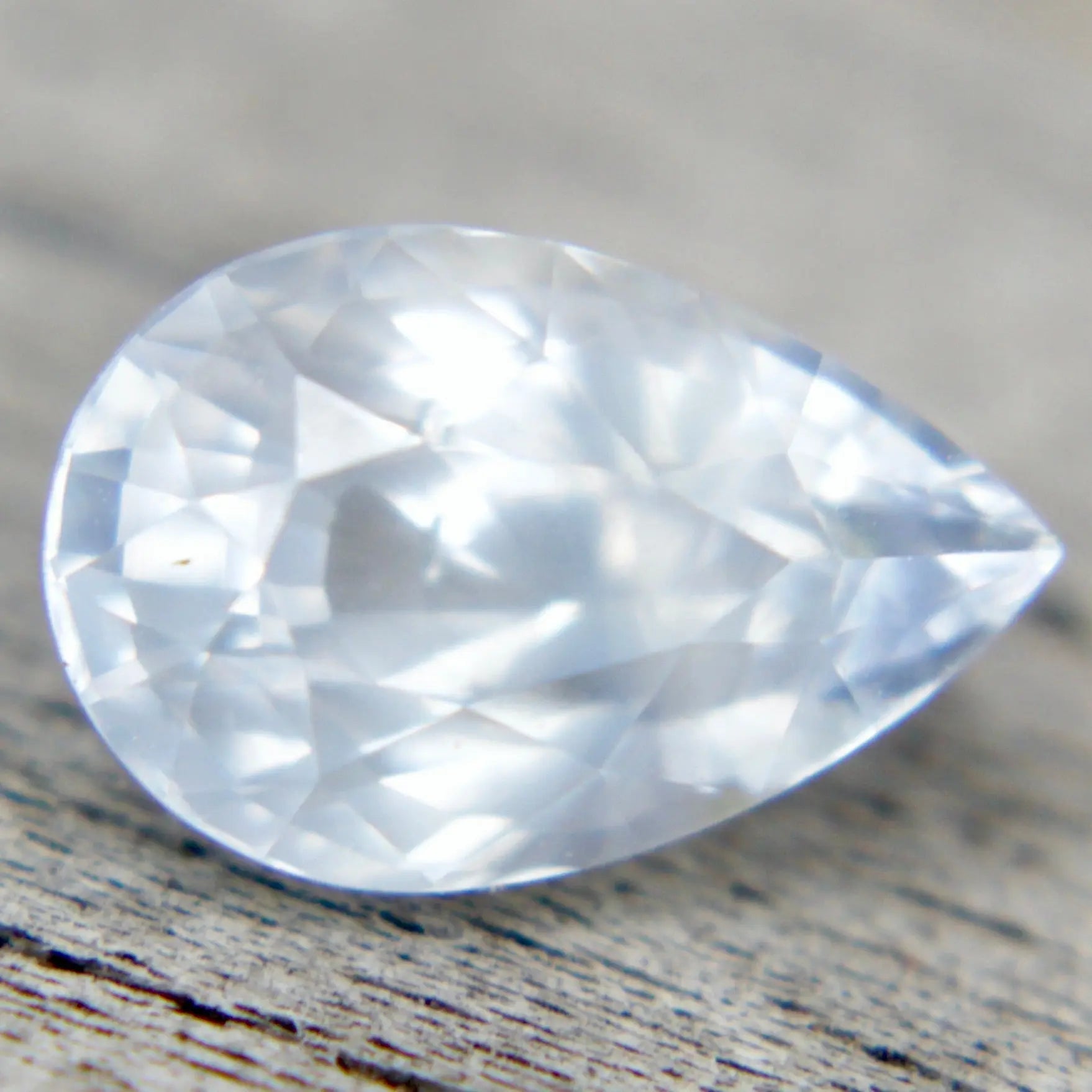 Natural White Sapphire - Sapphirepal