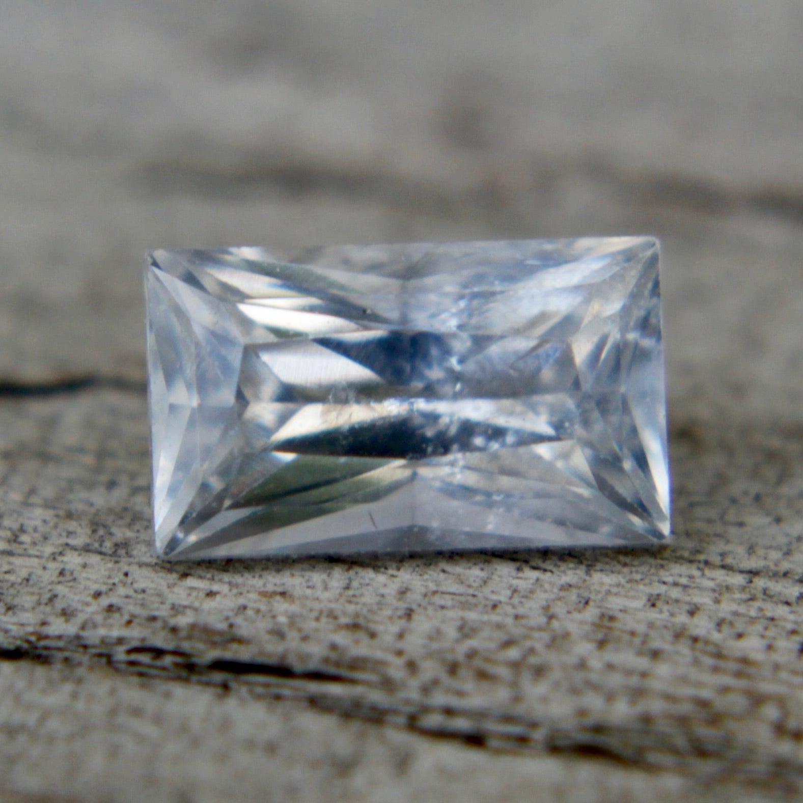 Natural White Sapphire - Sapphirepal