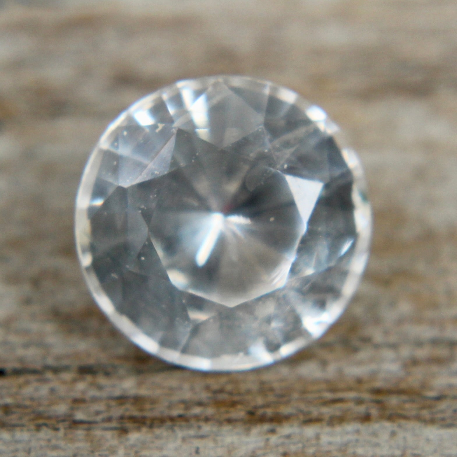 Natural White Sapphire - Sapphirepal