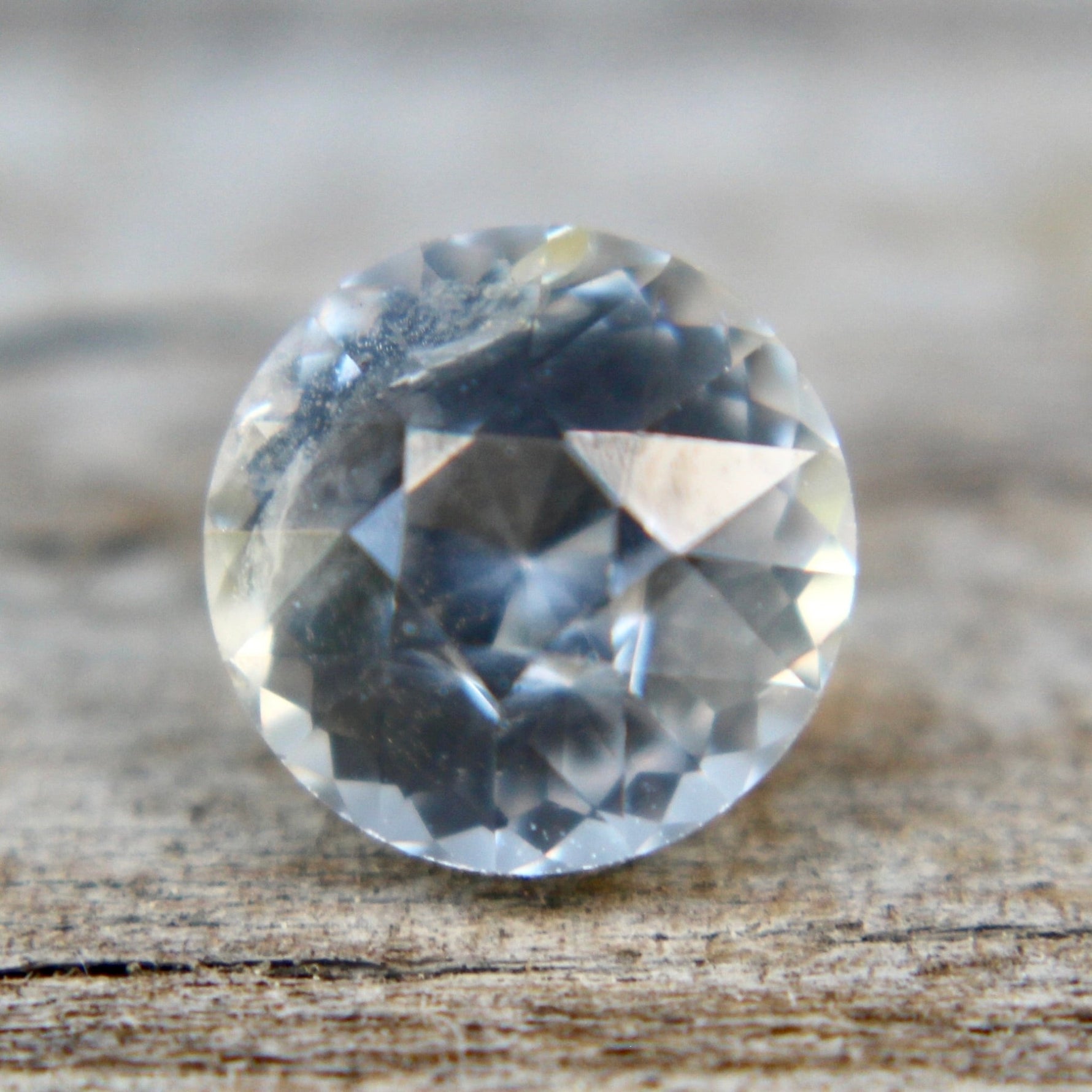 Natural White Sapphire - Sapphirepal