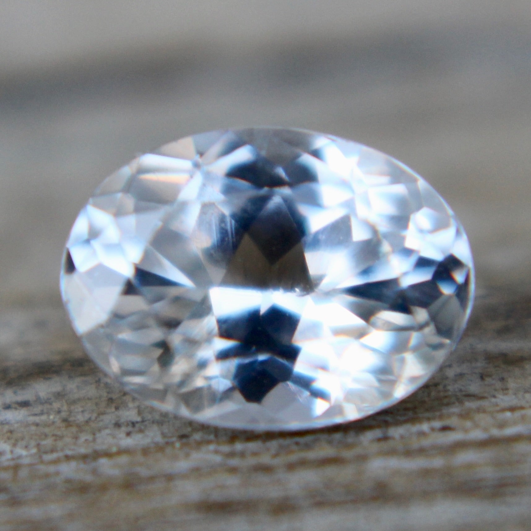 Natural White Sapphire - Sapphirepal