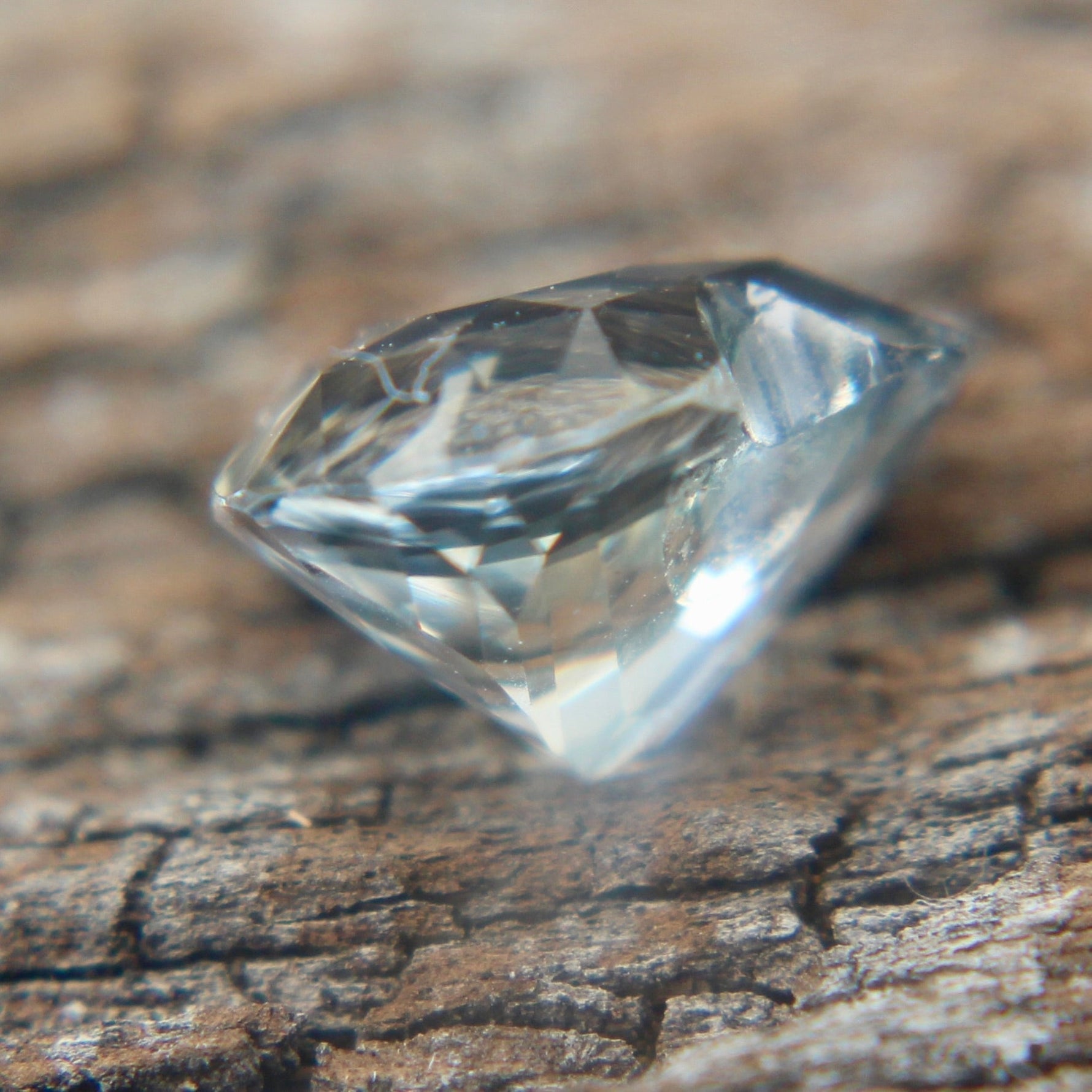 Natural White Sapphire - Sapphirepal