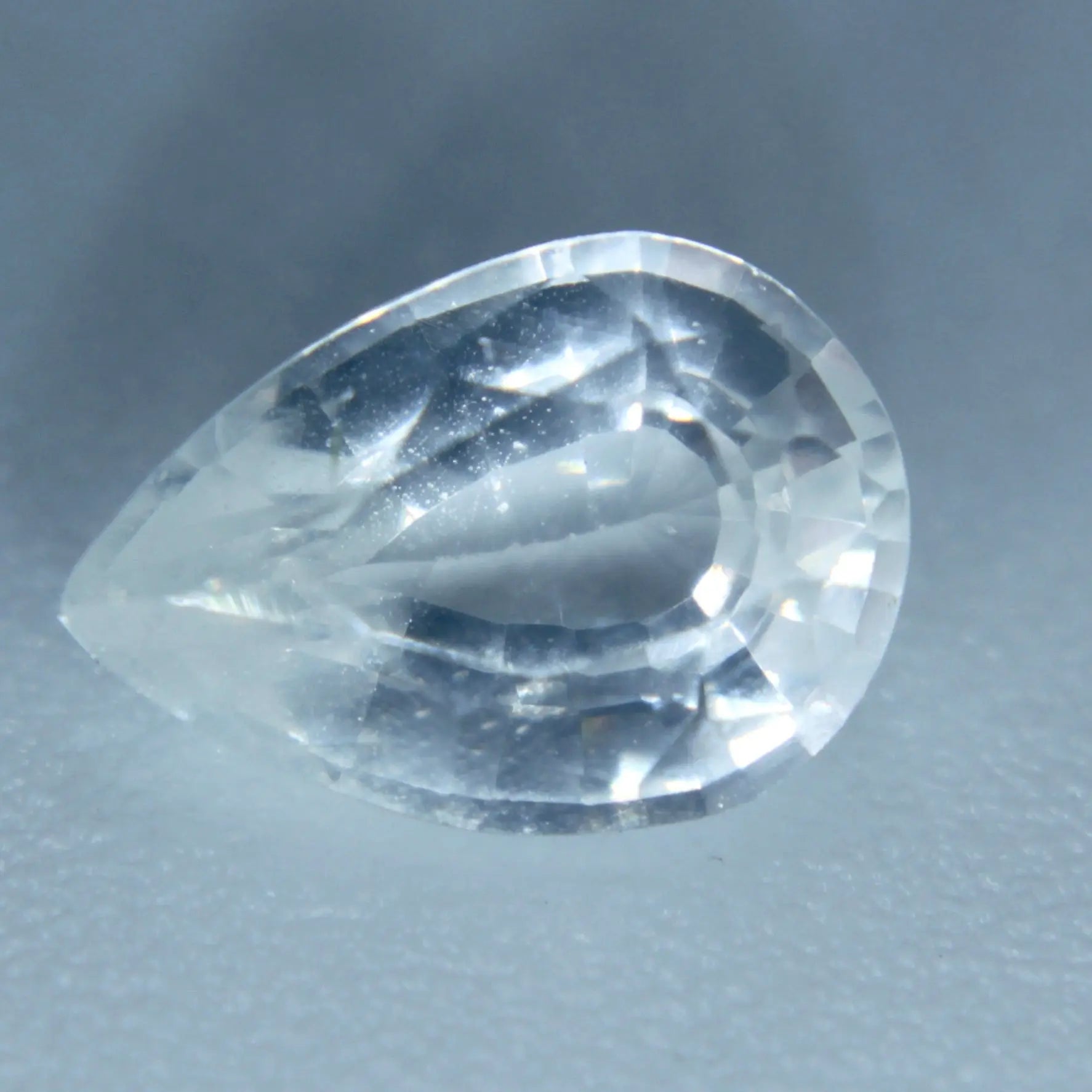 Natural White Sapphire - Sapphirepal