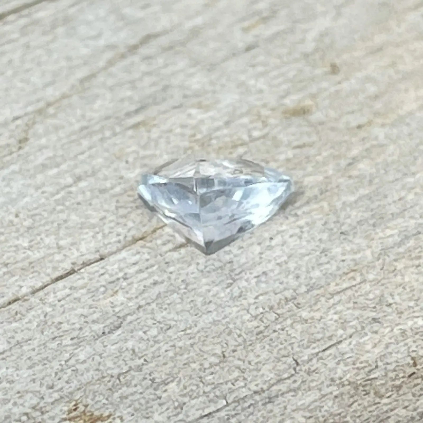 Natural White Sapphire - Sapphirepal