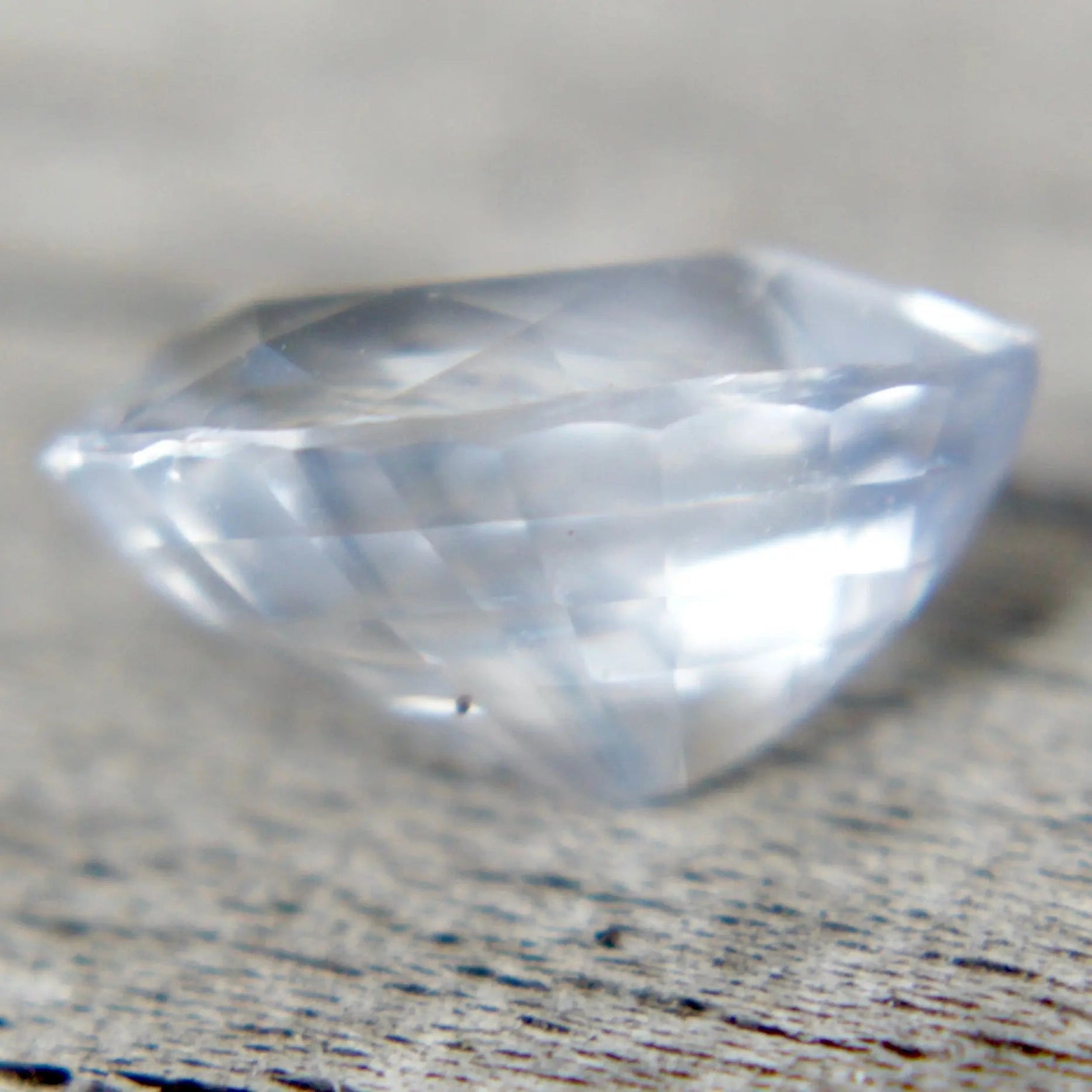 Natural White Sapphire - Sapphirepal