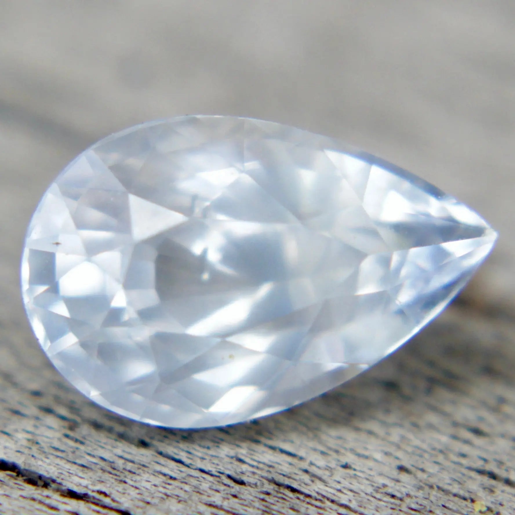 Natural White Sapphire - Sapphirepal