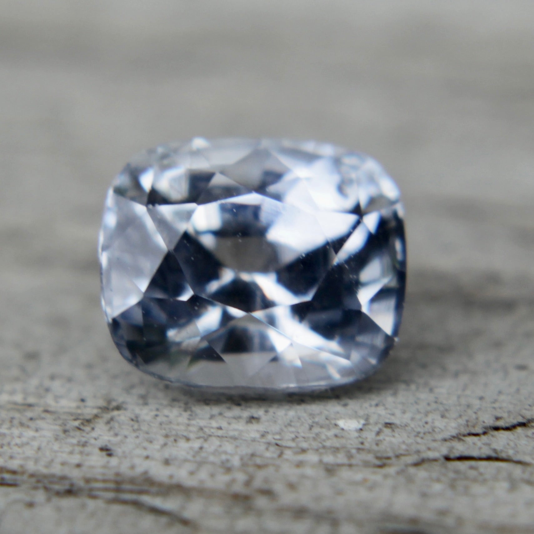 Natural White Sapphire - Sapphirepal