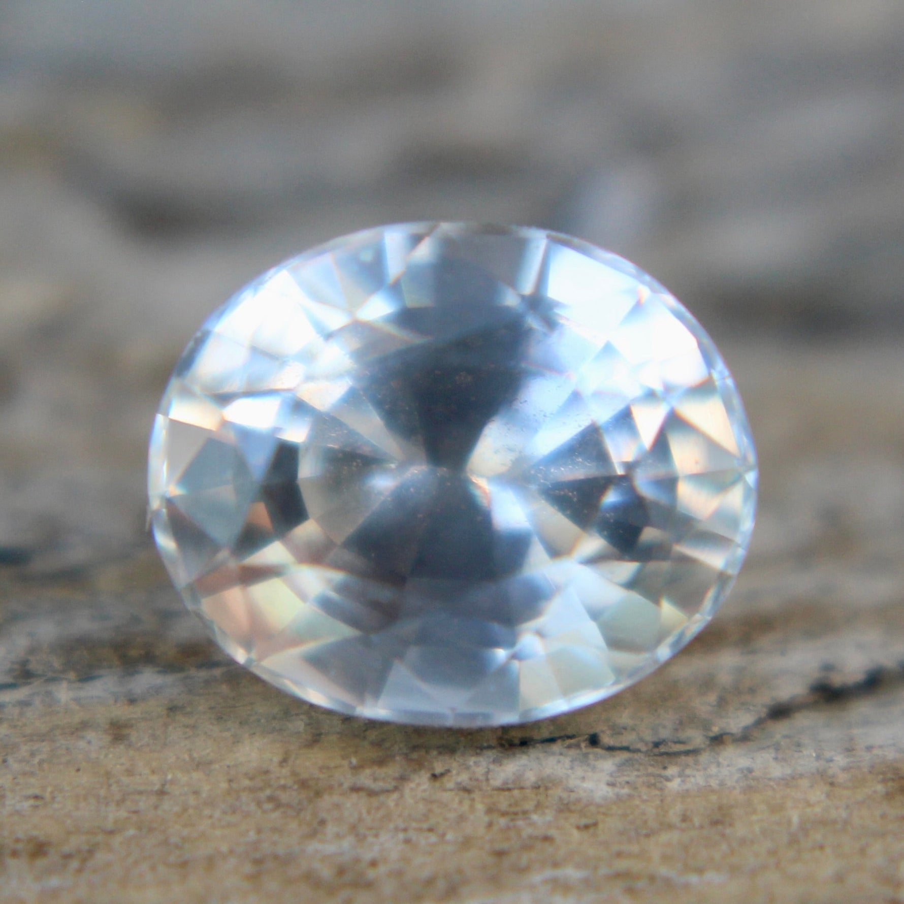 Natural White Sapphire - Sapphirepal