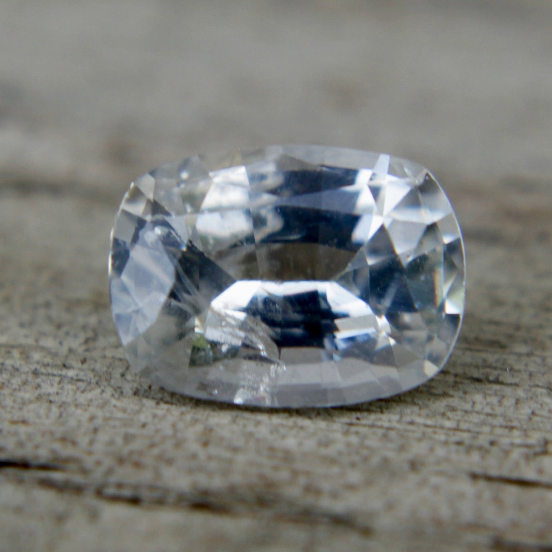Natural White Sapphire - Sapphirepal