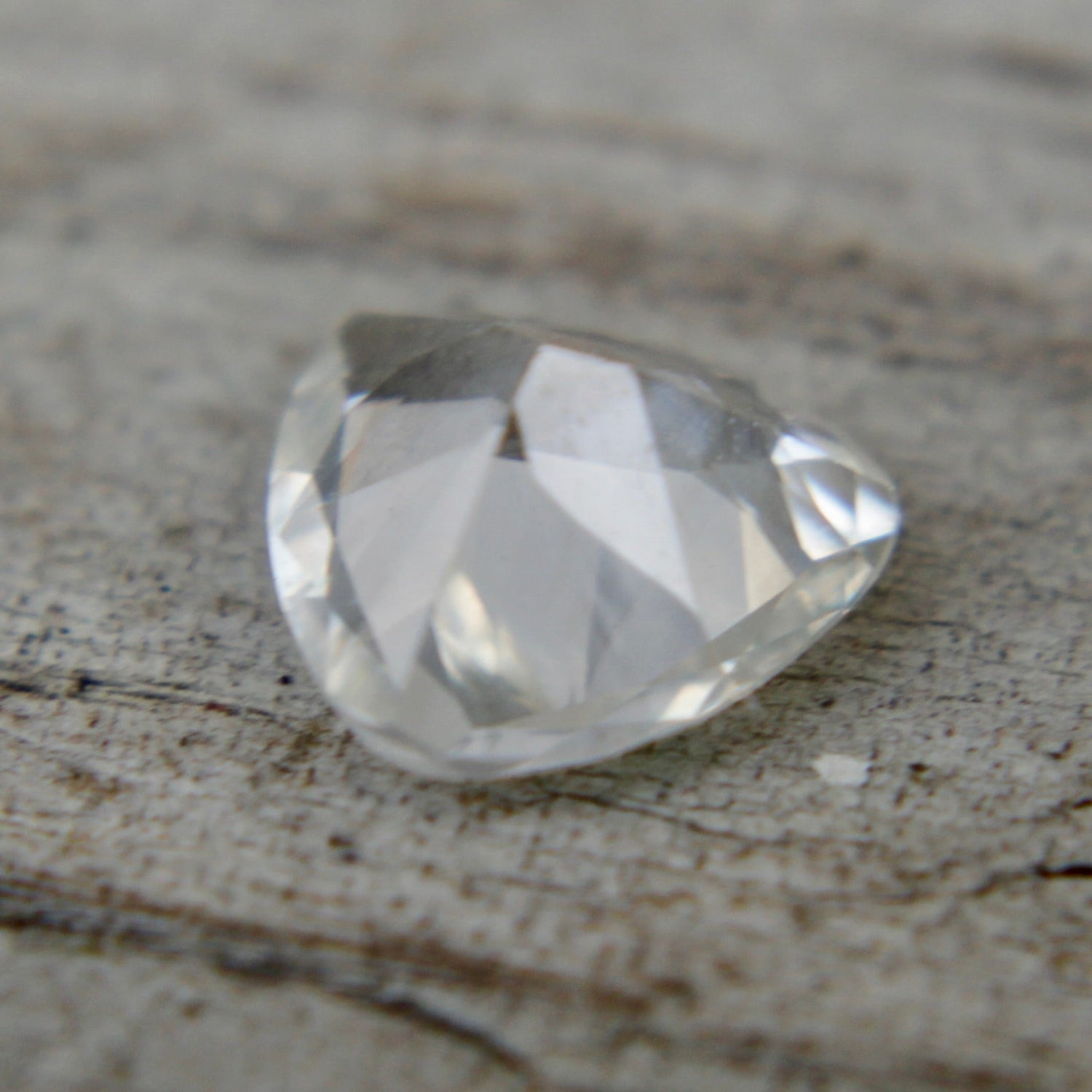 Natural White Sapphire - Sapphirepal