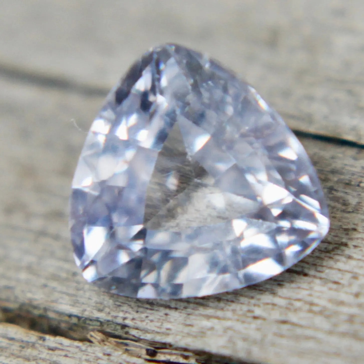 Natural White Sapphire - Sapphirepal
