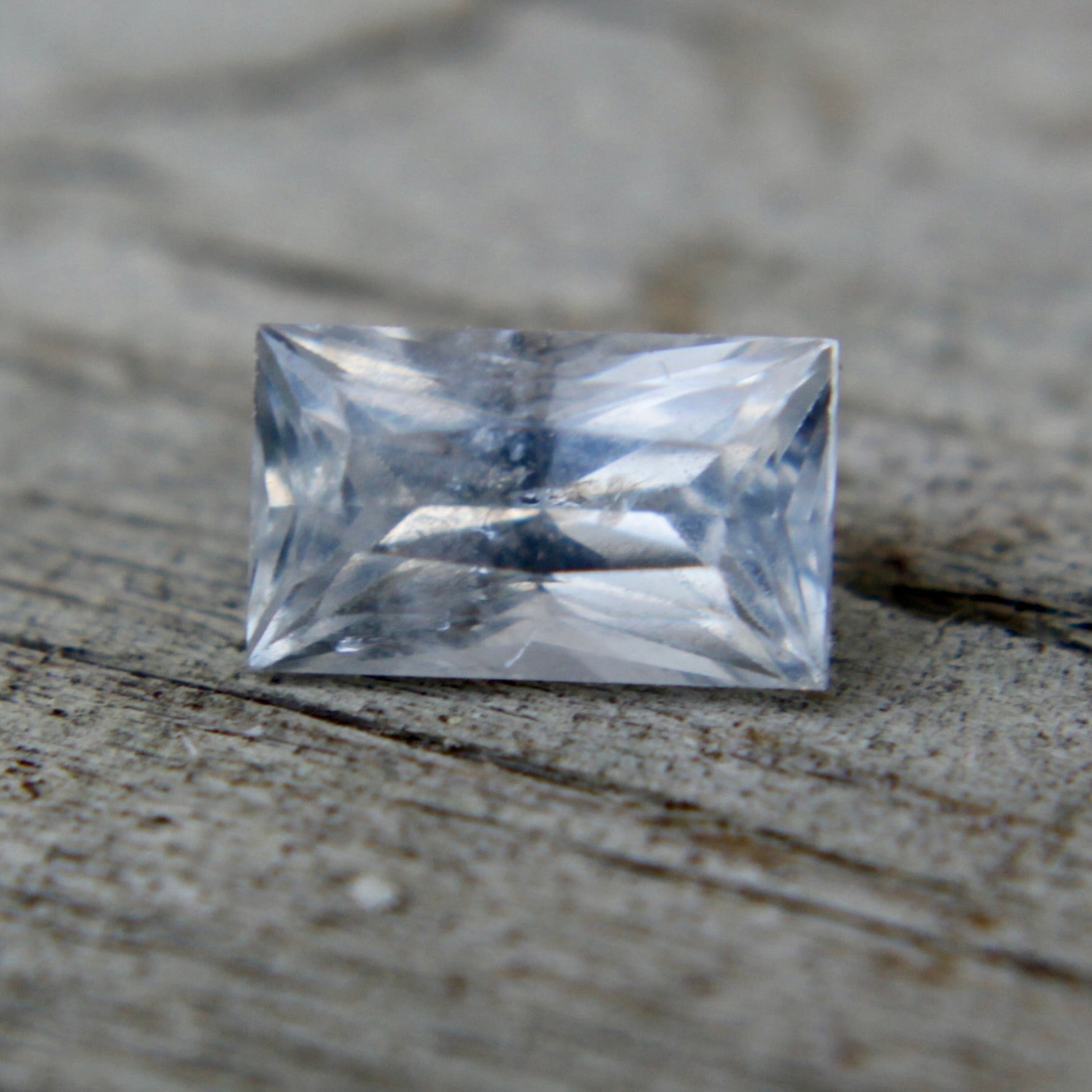 Natural White Sapphire - Sapphirepal
