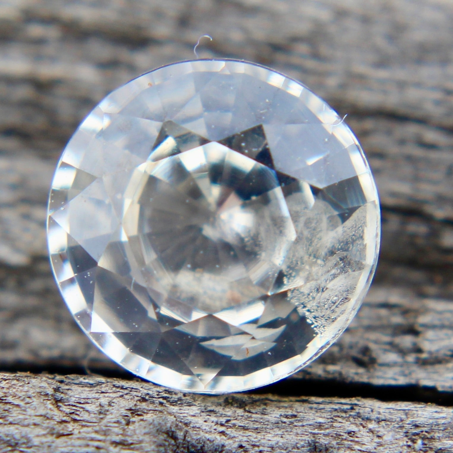 Natural White Sapphire - Sapphirepal