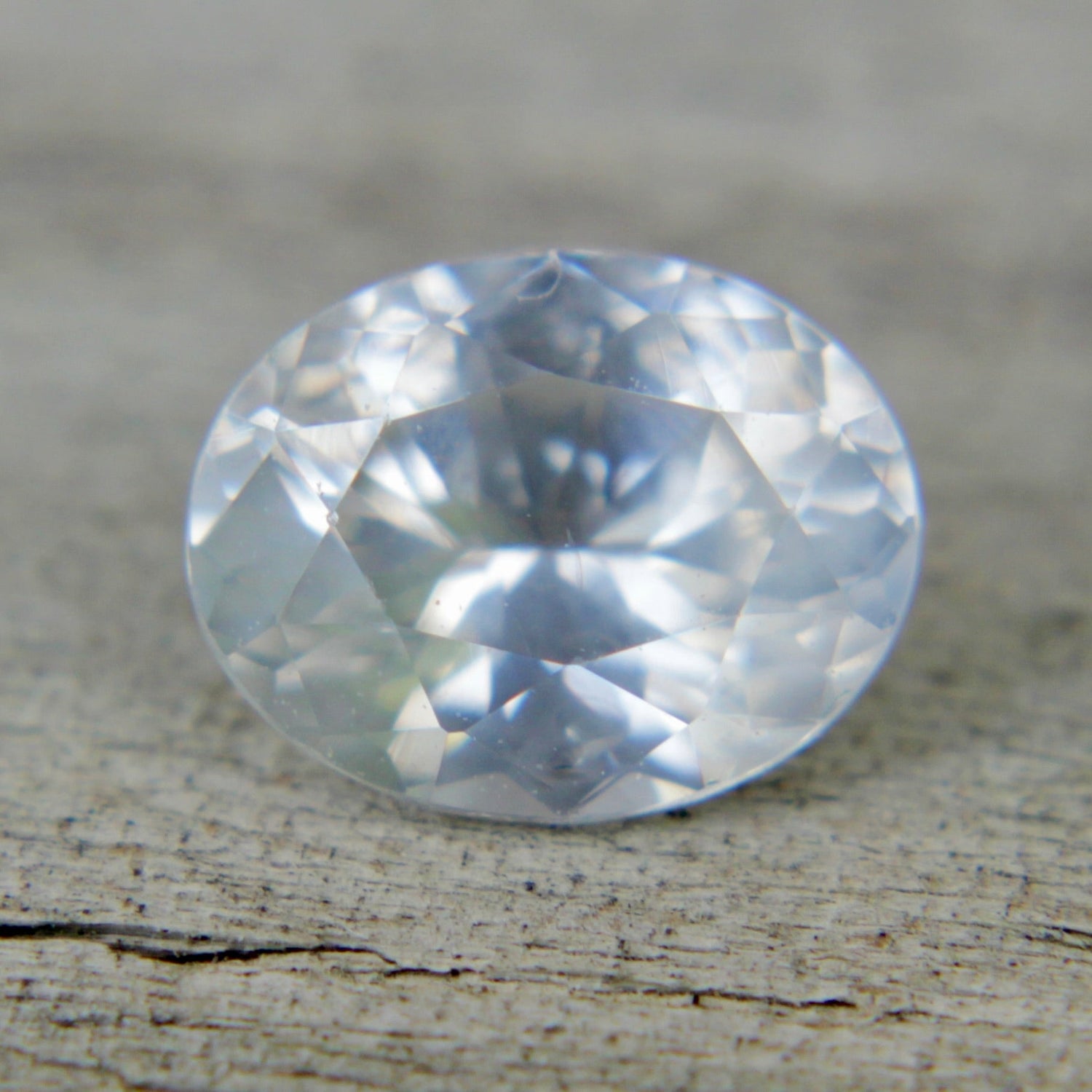 Natural White Sapphire - Sapphirepal