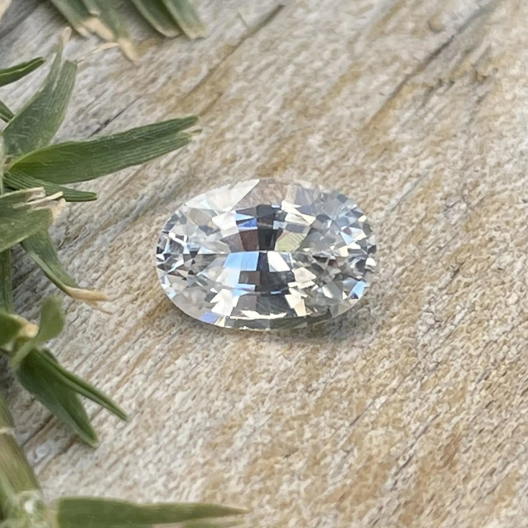 Natural White Sapphire - Sapphirepal